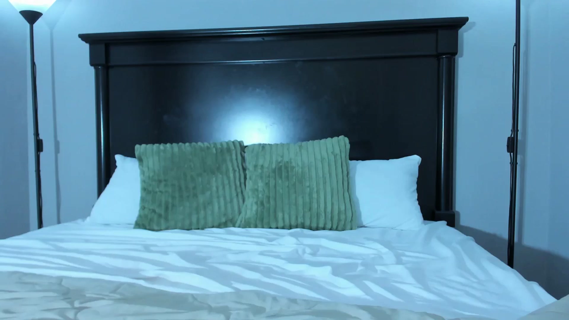 Gallery image thumbnail from Carollyne_'s myfreecams stream on, 10/10/2023, 16:43 image 8 of 20