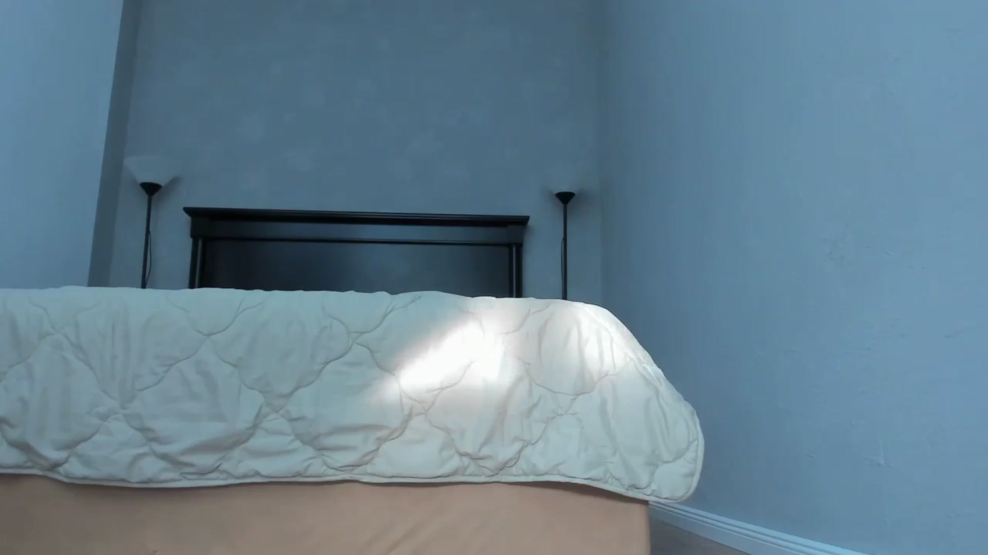 Gallery image thumbnail from Carollyne_'s myfreecams stream on, 10/25/2023, 14:17 image 17 of 20