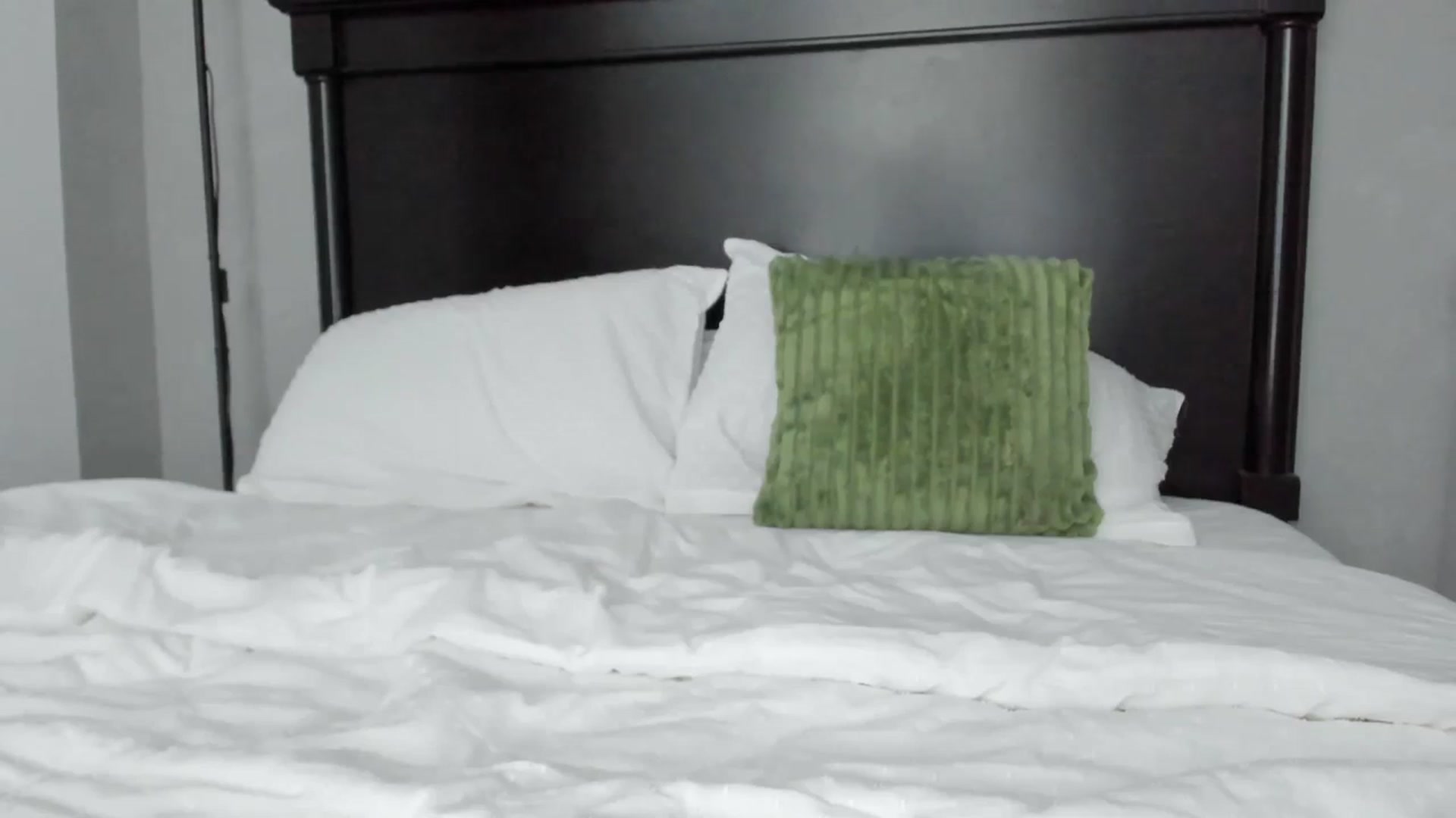 Gallery image thumbnail from Carollyne_'s myfreecams stream on, 11/17/2023, 16:49 image 2 of 20