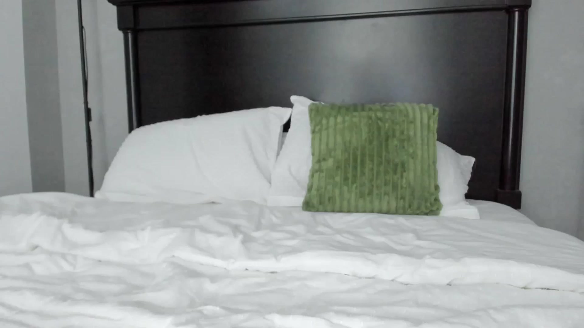 Gallery image thumbnail from Carollyne_'s myfreecams stream on, 11/17/2023, 16:49 image 1 of 20