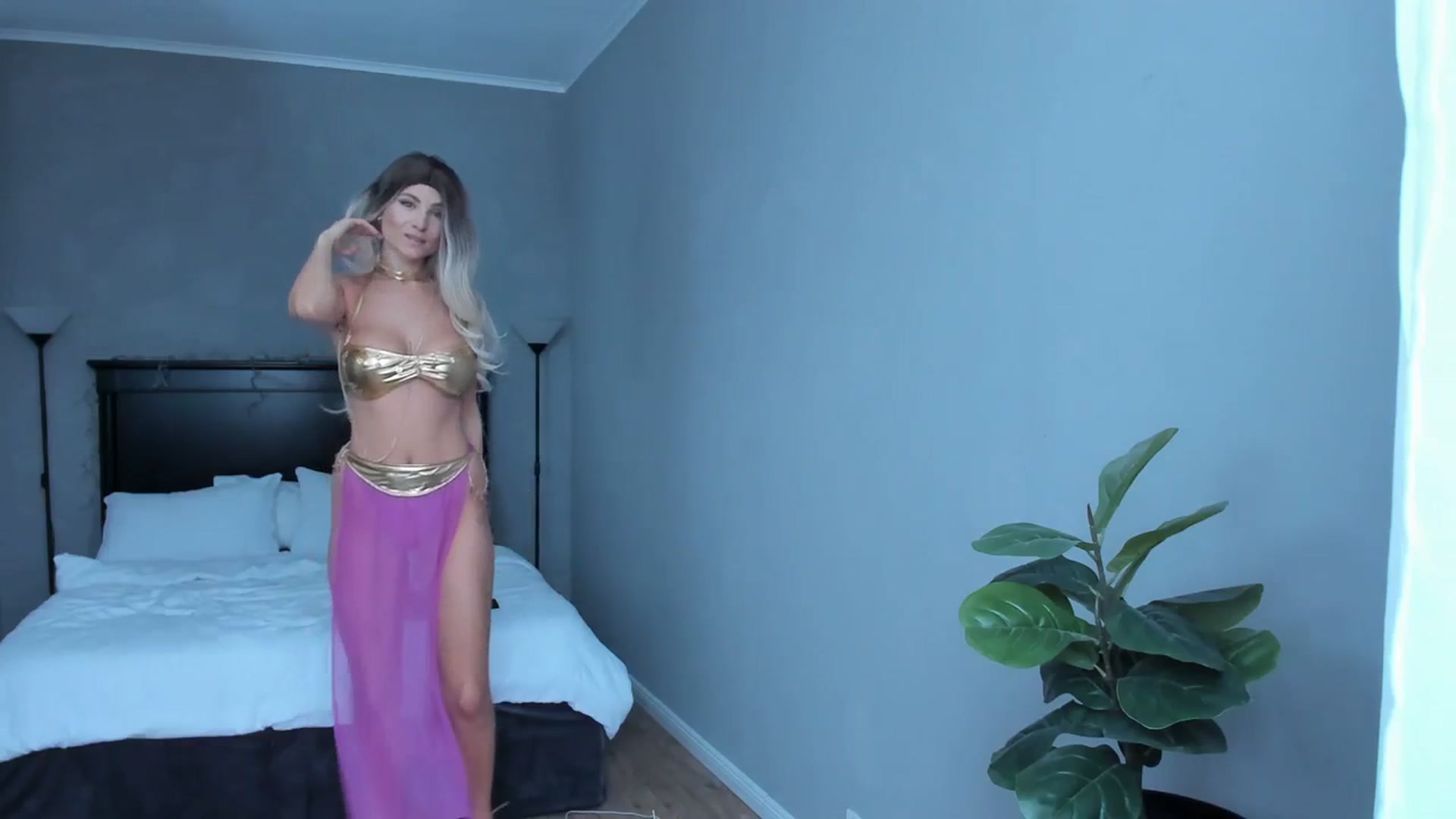 Gallery image thumbnail from Carollyne_'s myfreecams stream on, 12/06/2023, 07:29 image 14 of 20