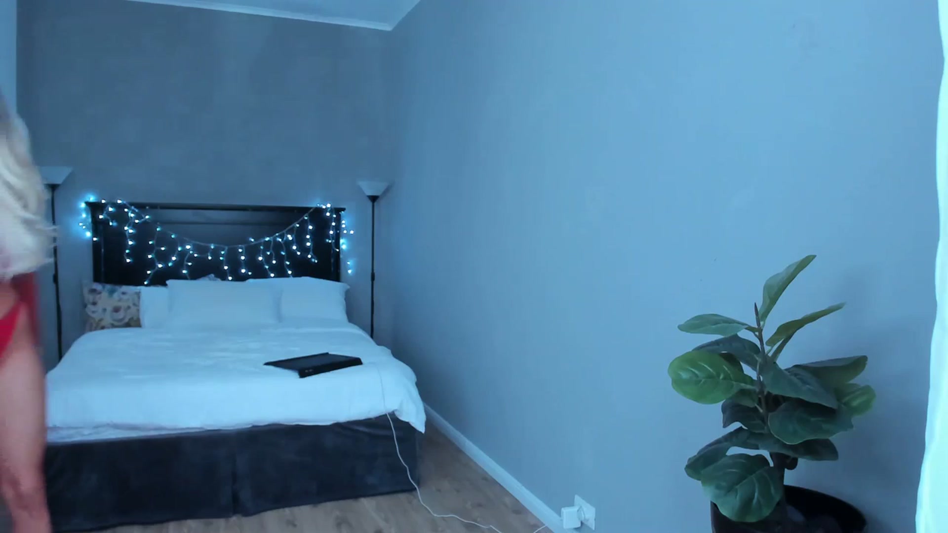 Gallery image thumbnail from Carollyne_'s myfreecams stream on, 12/11/2023, 13:42 image 20 of 20