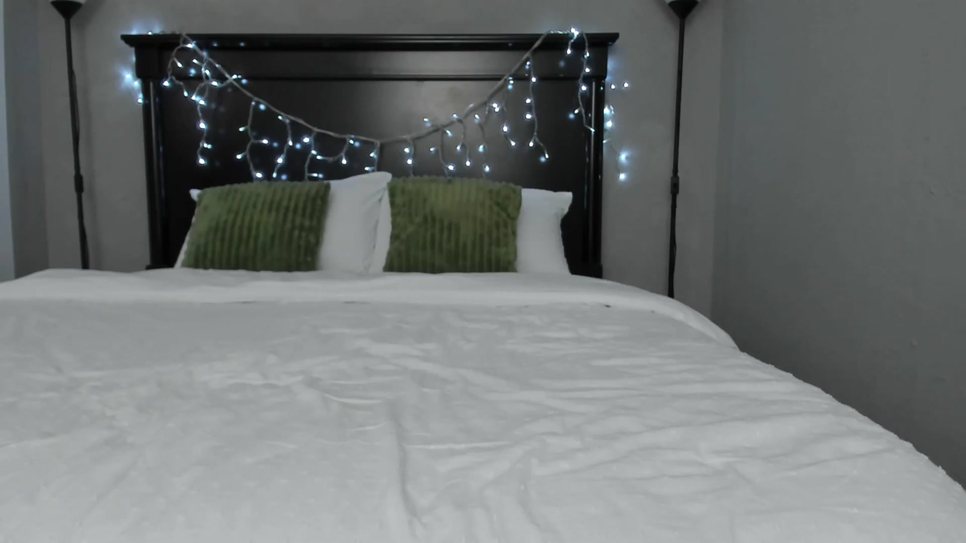 Gallery image thumbnail from Carollyne_'s myfreecams stream on, 12/15/2023, 13:39 image 10 of 20