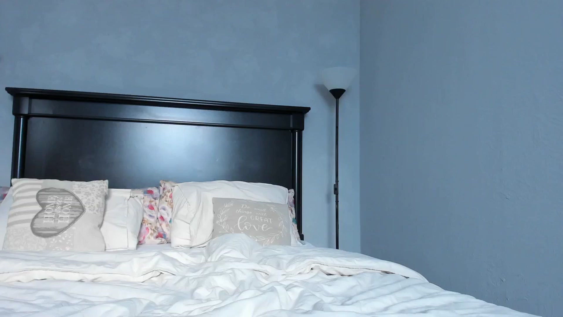 Gallery image thumbnail from Carollyne_'s myfreecams stream on, 01/15/2024, 15:39 image 4 of 20