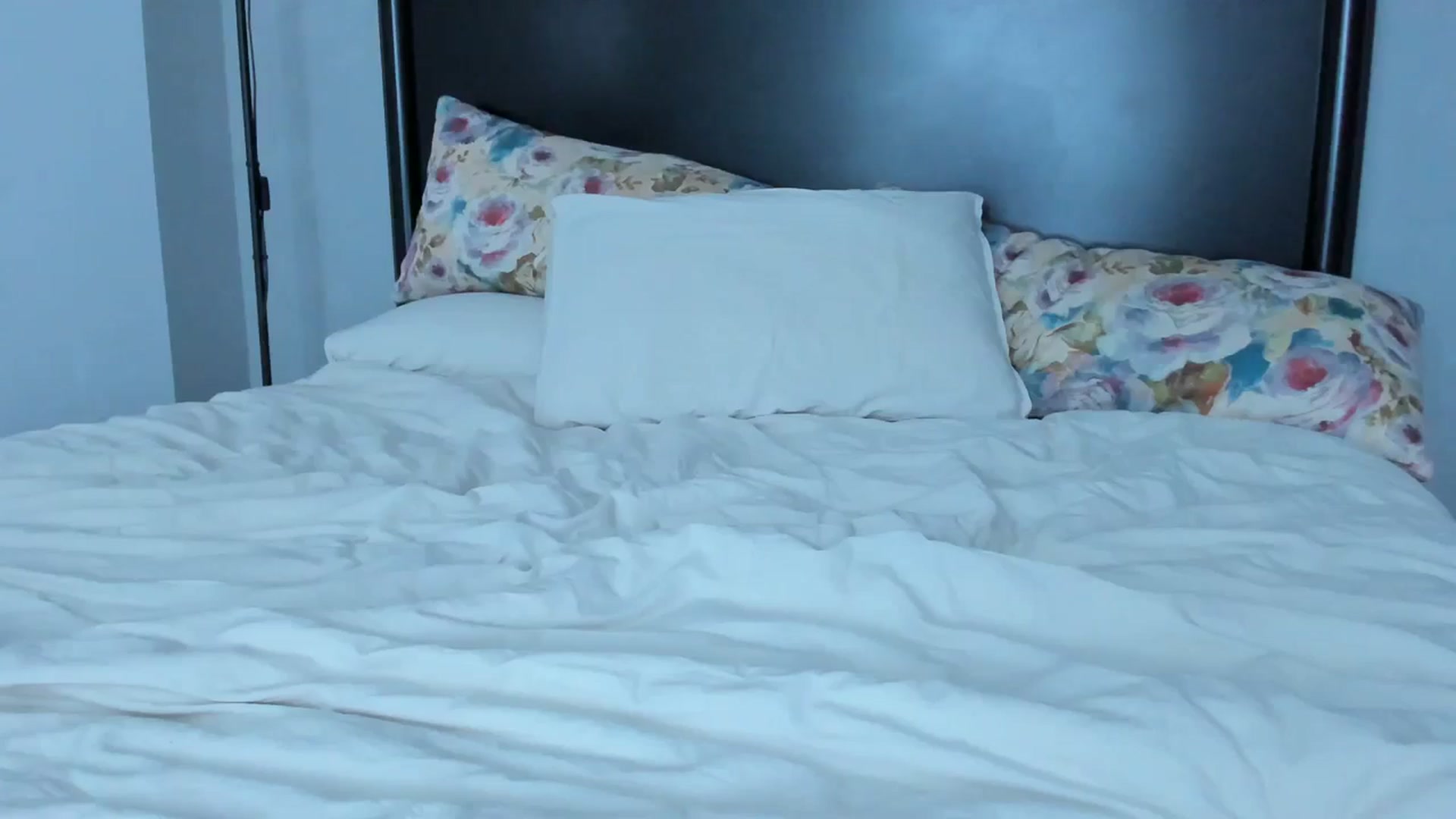 Gallery image thumbnail from Carollyne_'s myfreecams stream on, 01/17/2024, 14:30 image 5 of 20
