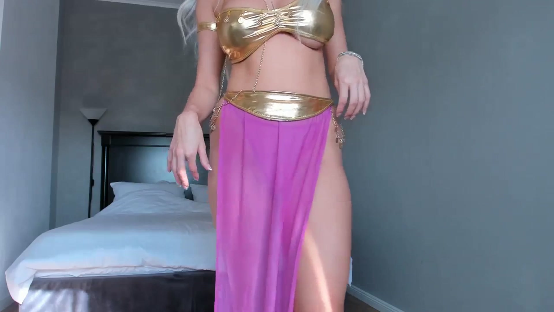 Gallery image thumbnail from Carollyne_'s myfreecams stream on, 02/01/2024, 13:45 image 7 of 20