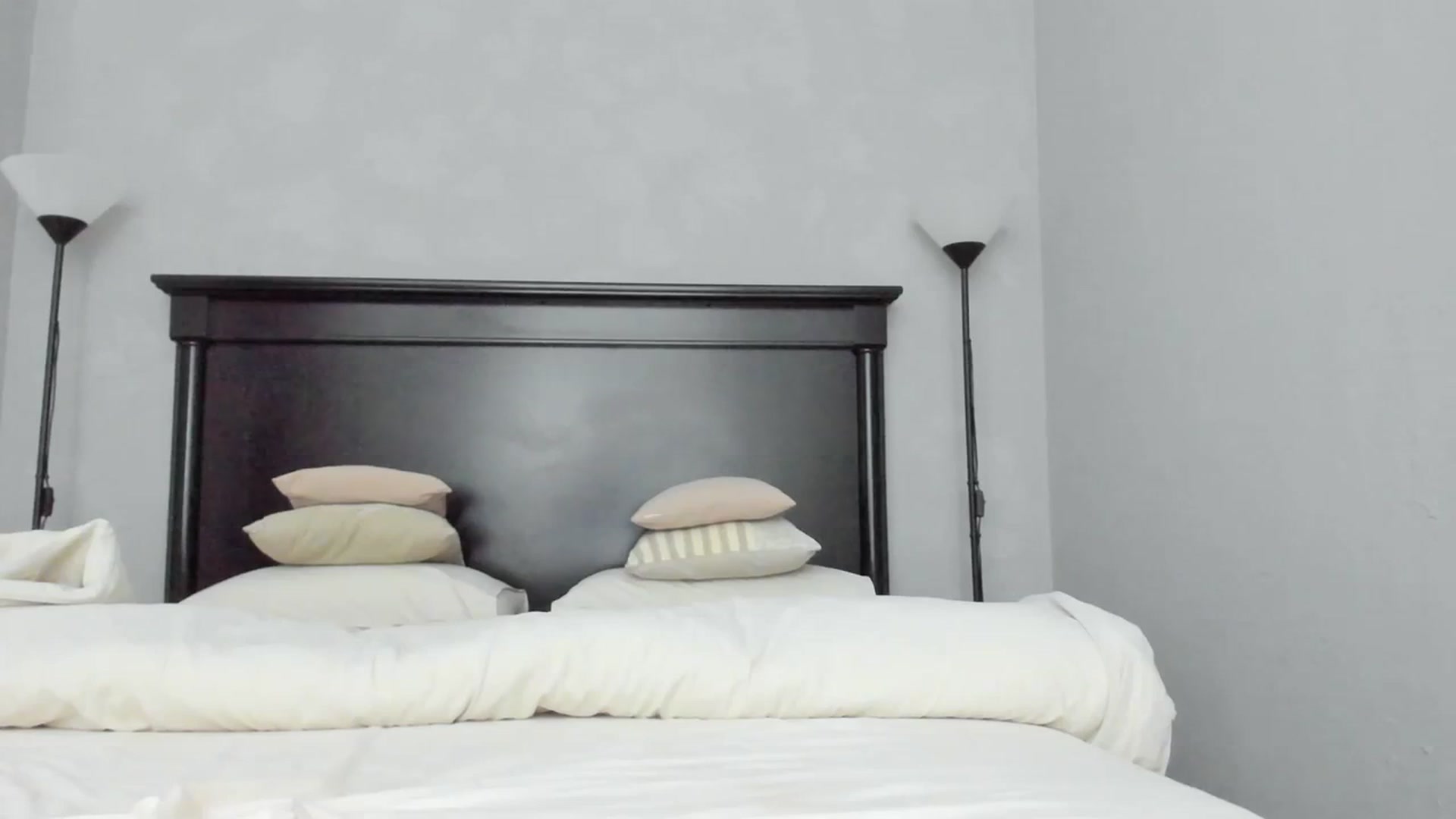 Gallery image thumbnail from Carollyne_'s myfreecams stream on, 02/20/2024, 16:41 image 6 of 20
