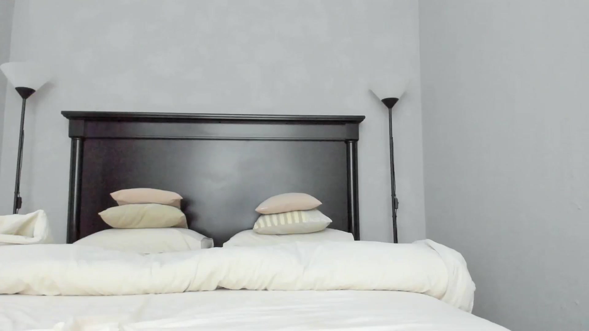 Gallery image thumbnail from Carollyne_'s myfreecams stream on, 02/20/2024, 16:41 image 5 of 20