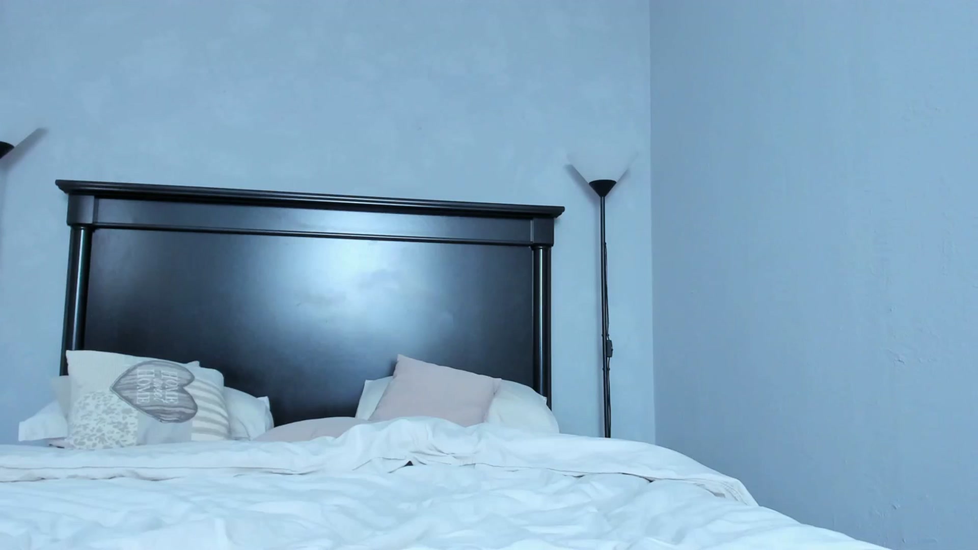 Gallery image thumbnail from Carollyne_'s myfreecams stream on, 02/29/2024, 09:19 image 8 of 20