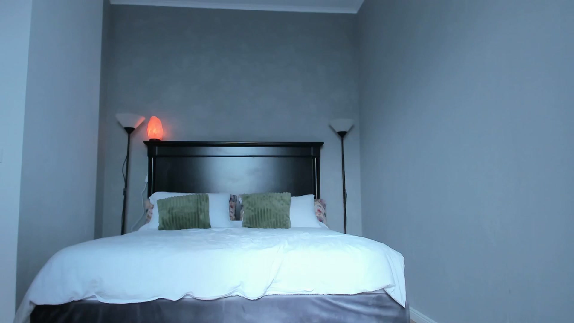 Gallery image thumbnail from Carollyne_'s myfreecams stream on, 03/12/2024, 15:52 image 4 of 20