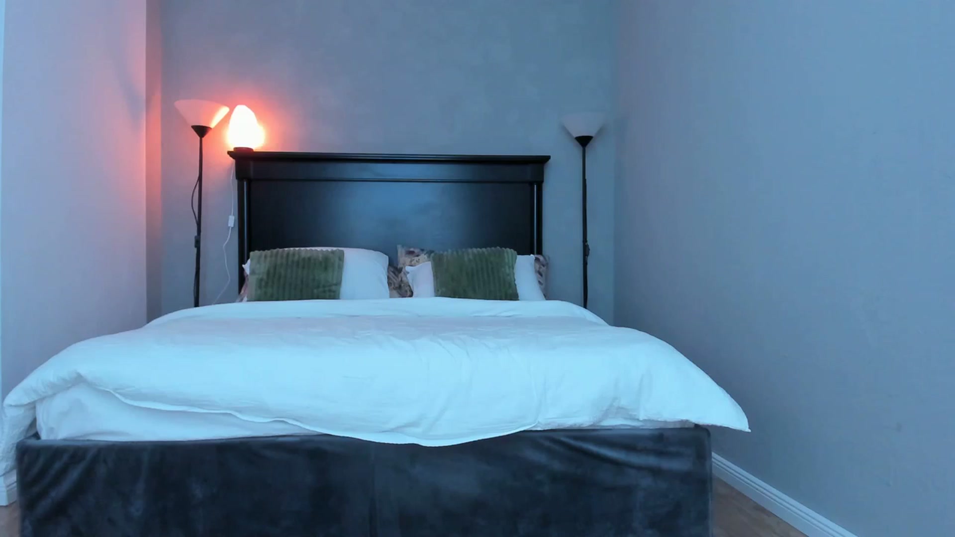 Gallery image thumbnail from Carollyne_'s myfreecams stream on, 03/13/2024, 16:57 image 5 of 20