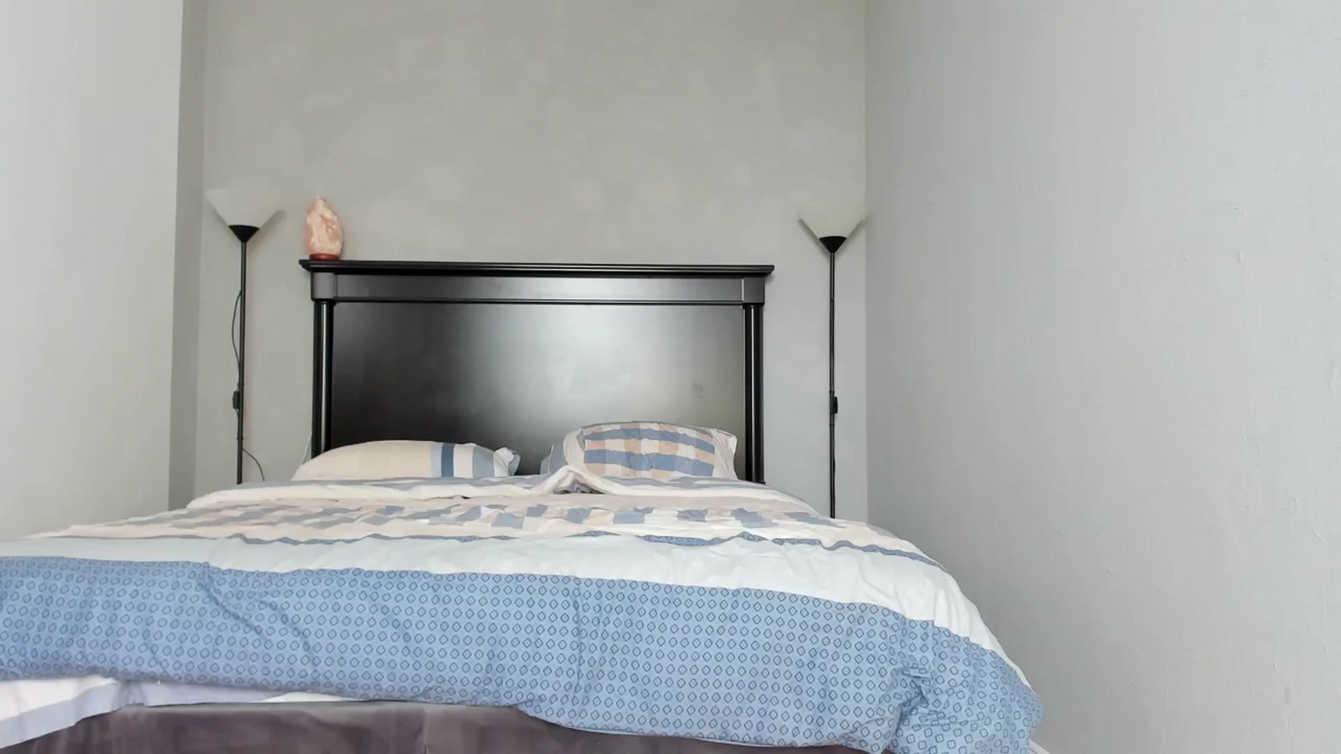 Gallery image thumbnail from Carollyne_'s myfreecams stream on, 05/22/2024, 16:49 image 5 of 20