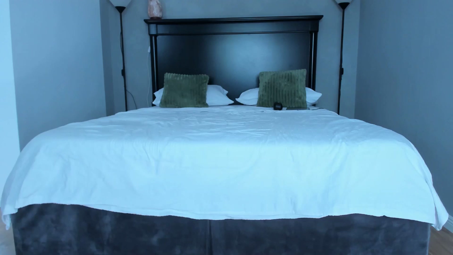 Gallery image thumbnail from Carollyne_'s myfreecams stream on, 06/10/2024, 14:41 image 3 of 20
