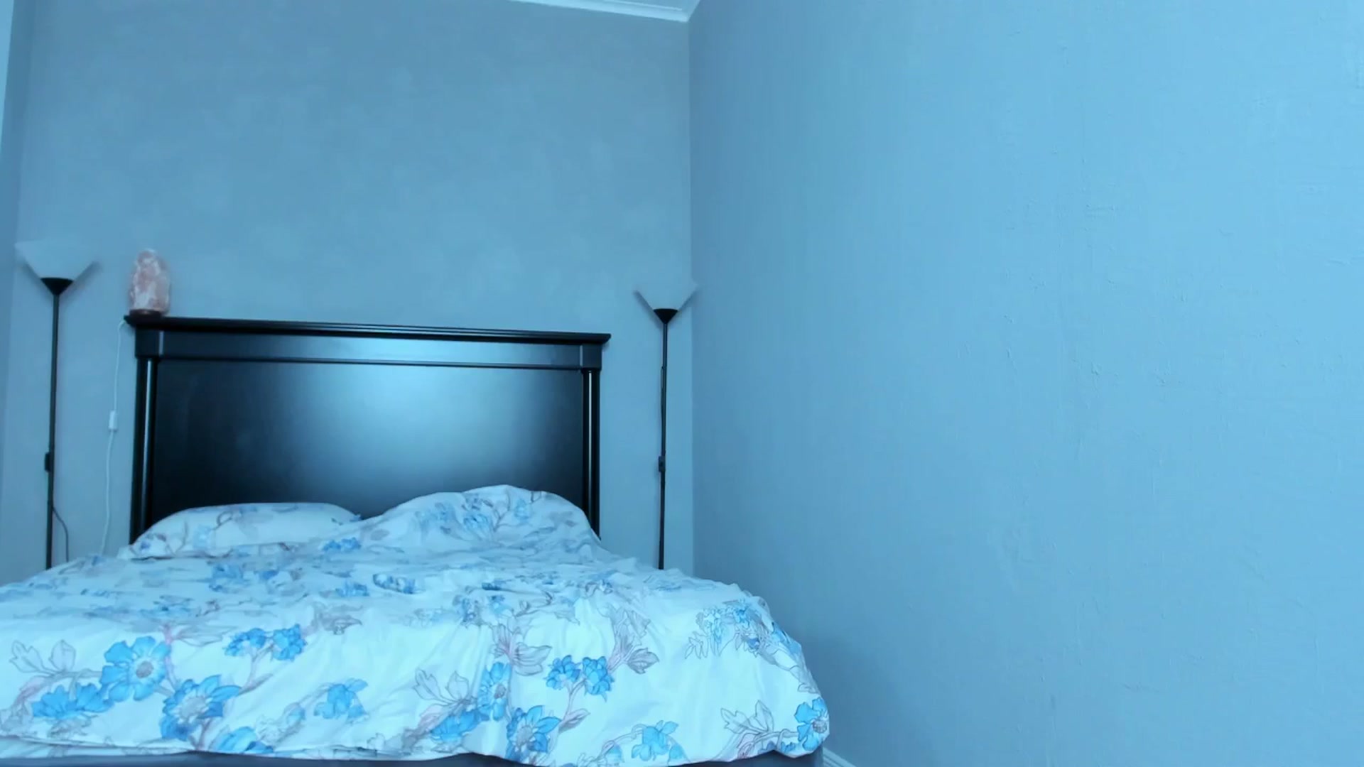 Gallery image thumbnail from Carollyne_'s myfreecams stream on, 06/29/2024, 10:22 image 17 of 20