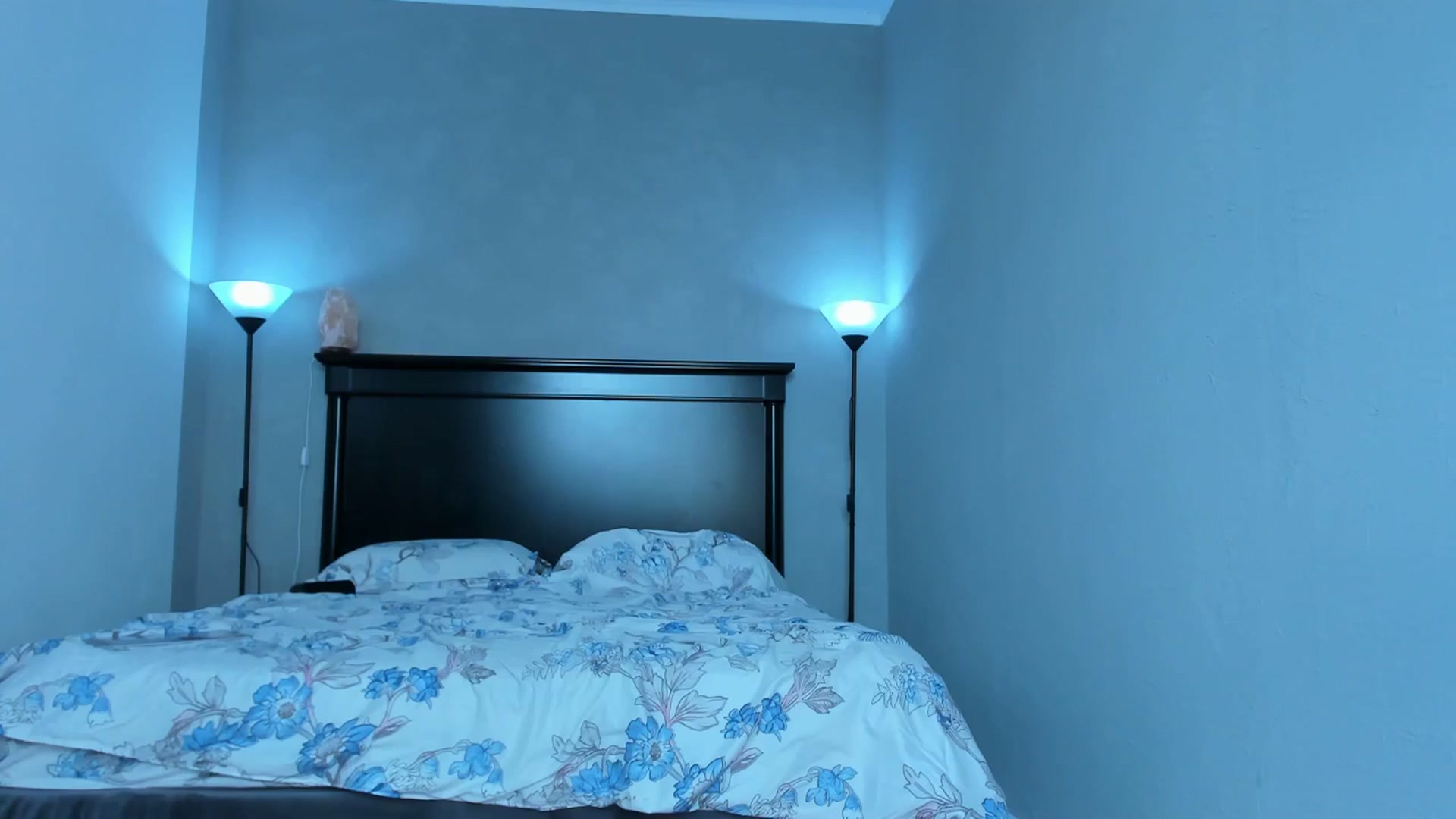 Gallery image thumbnail from Carollyne_'s myfreecams stream on, 06/29/2024, 15:19 image 12 of 20