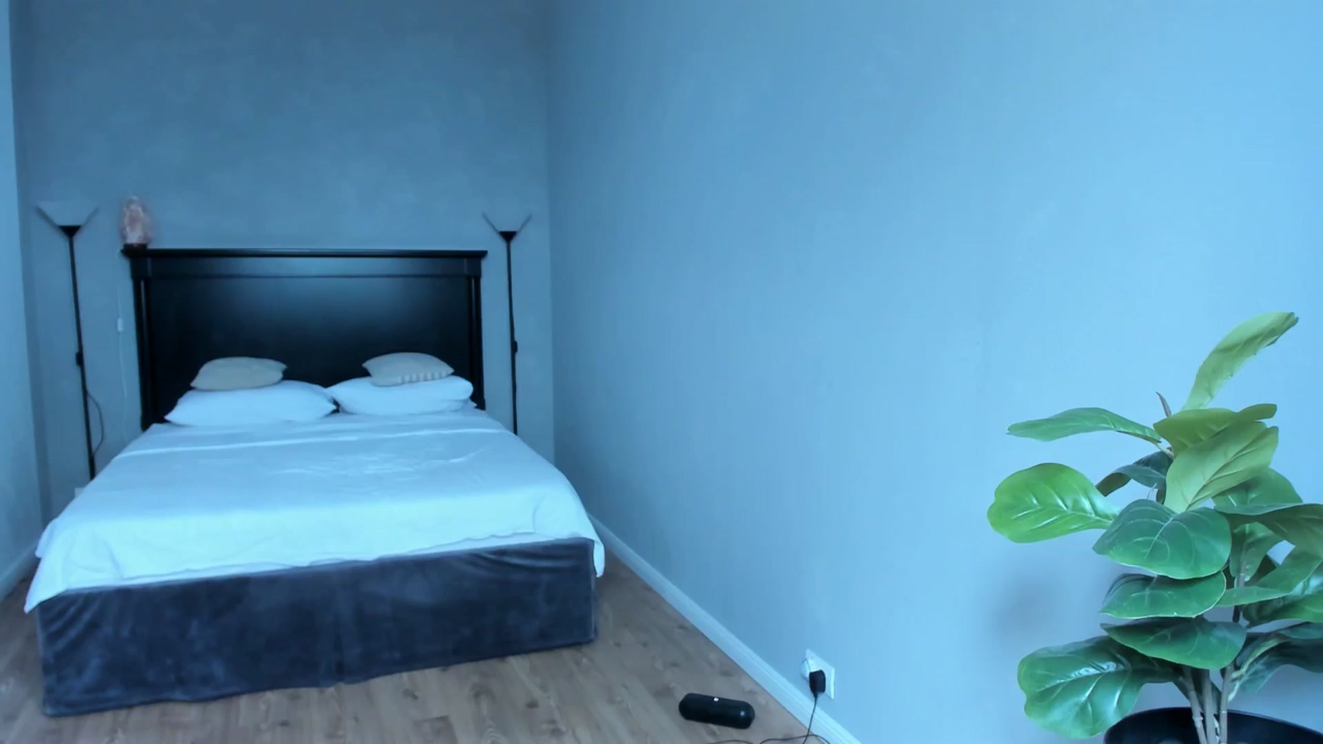 Gallery image thumbnail from Carollyne_'s myfreecams stream on, 07/03/2024, 11:09 image 19 of 20