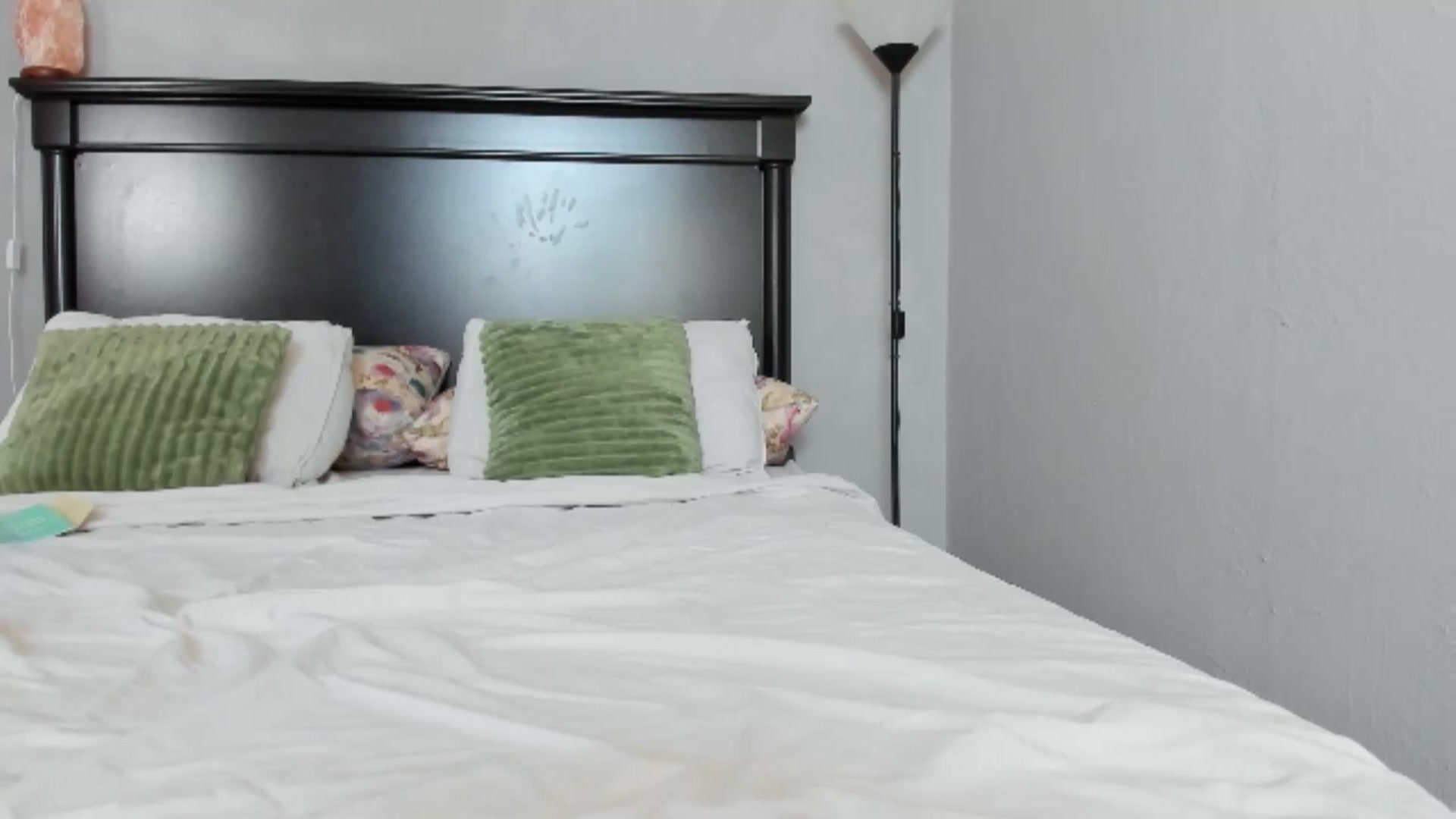 Gallery image thumbnail from Carollyne_'s myfreecams stream on, 08/01/2024, 13:50 image 13 of 20