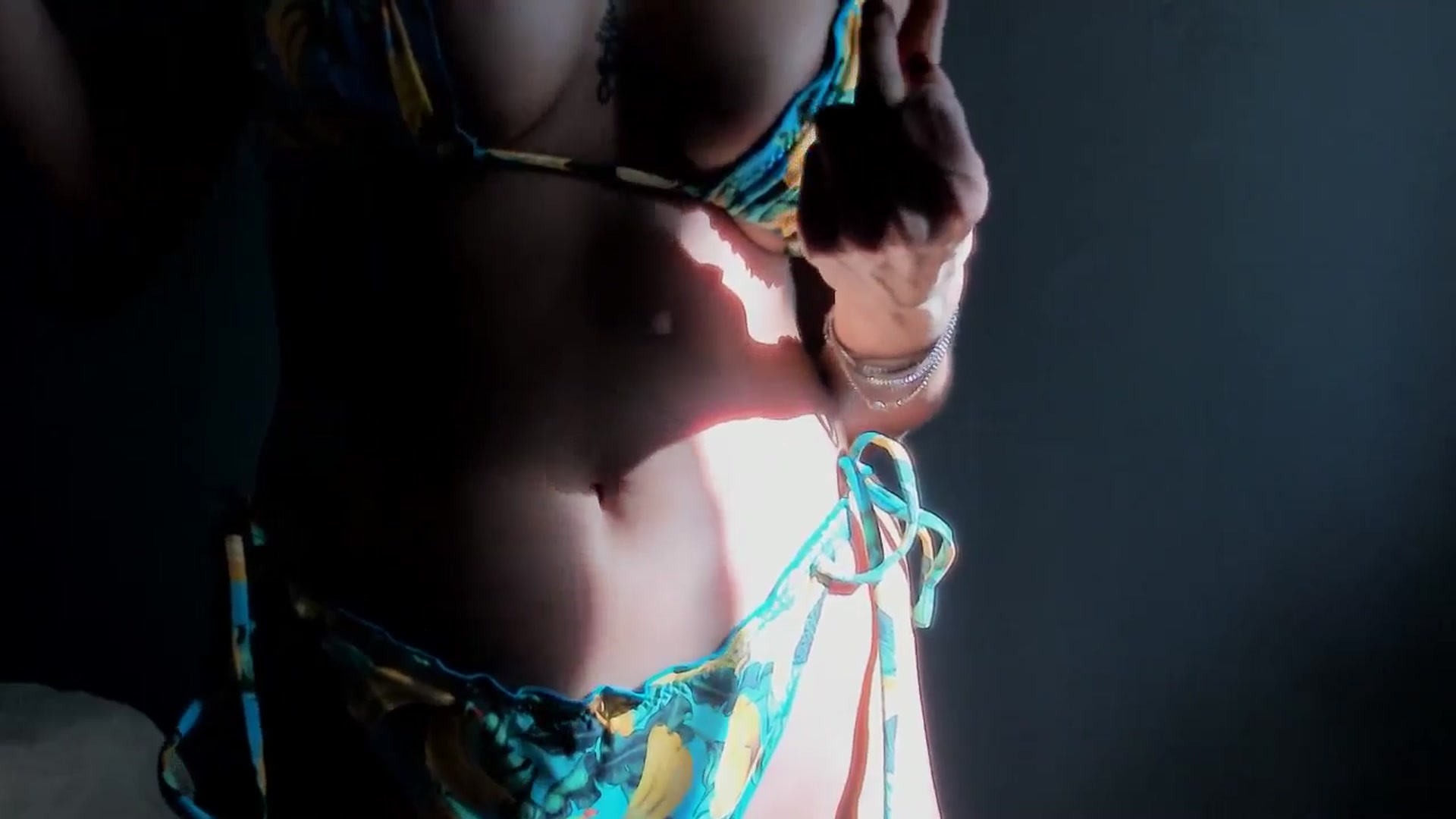 Gallery image thumbnail from Carollyne_'s myfreecams stream on, 09/25/2024, 13:53 image 8 of 20