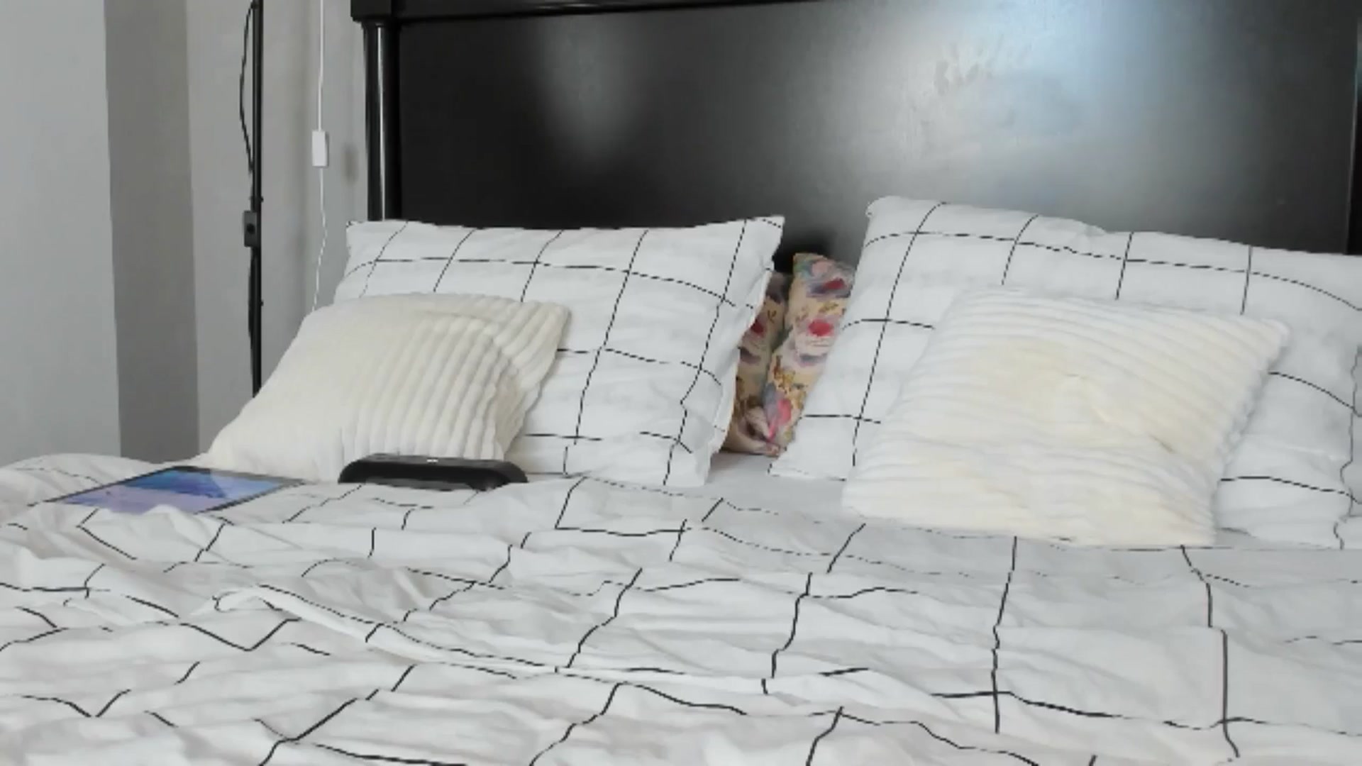Gallery image thumbnail from Carollyne_'s myfreecams stream on, 10/19/2024, 11:54 image 2 of 20