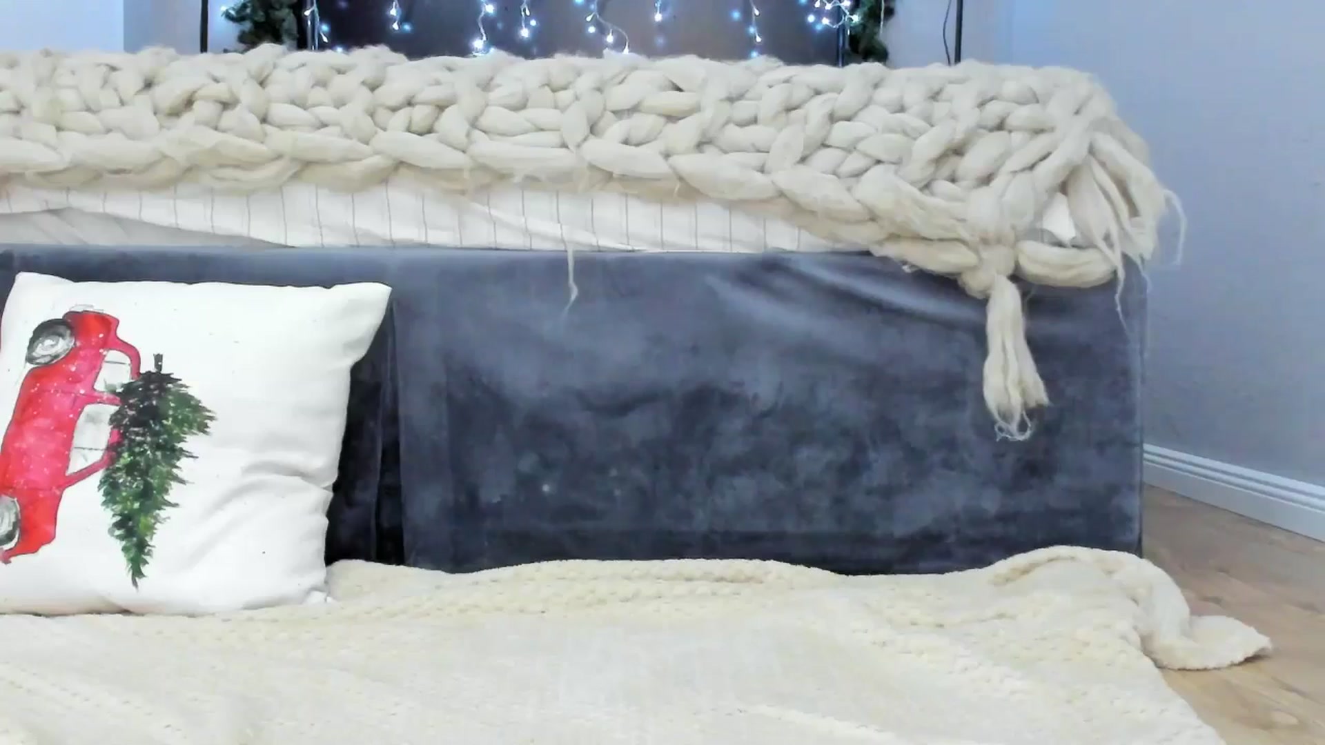 Gallery image thumbnail from Carollyne_'s myfreecams stream on, 12/12/2024, 17:15 image 2 of 20