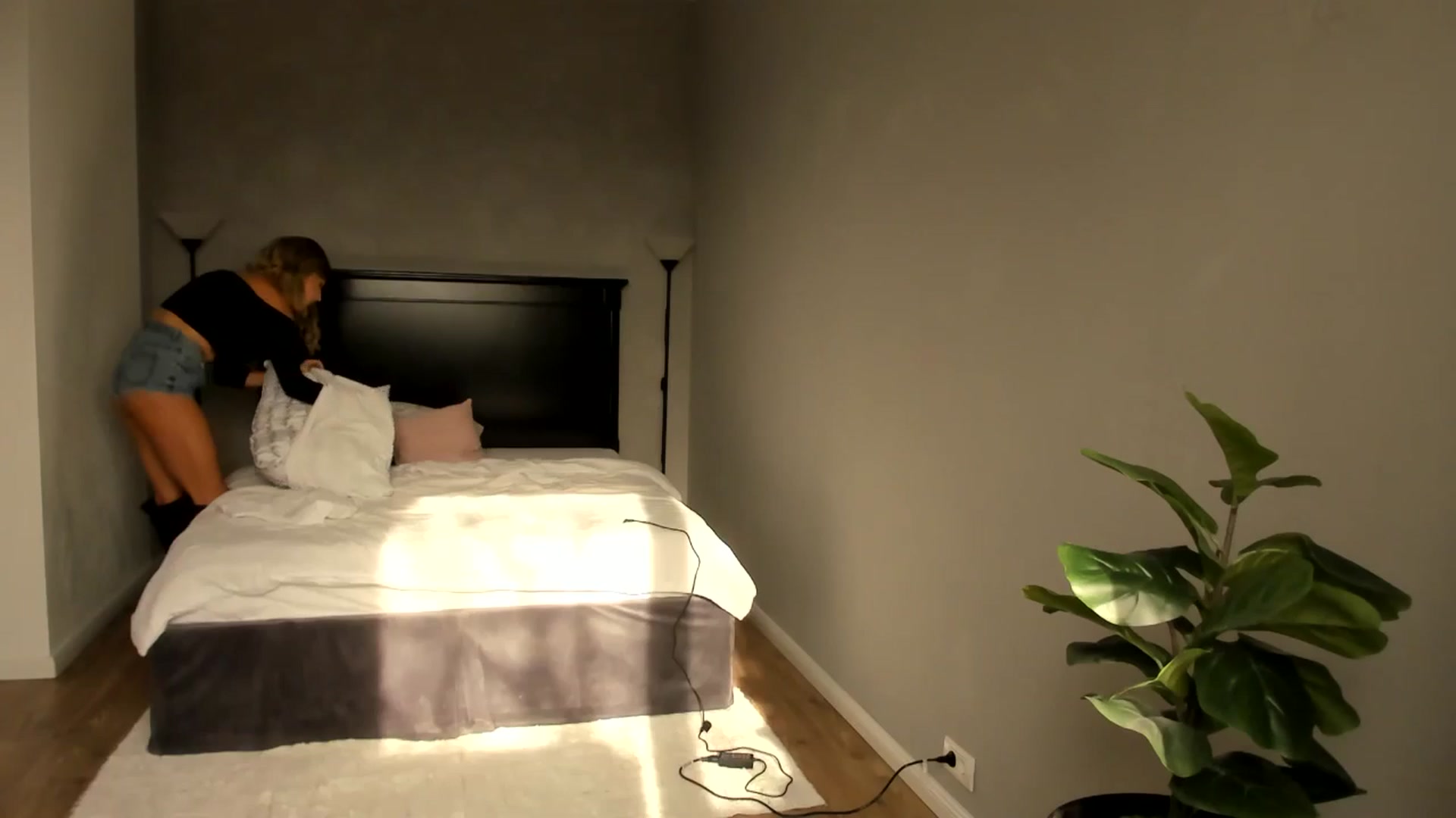 Gallery image thumbnail from Carollyne_'s myfreecams stream on, 03/12/2025, 14:46 image 6 of 20