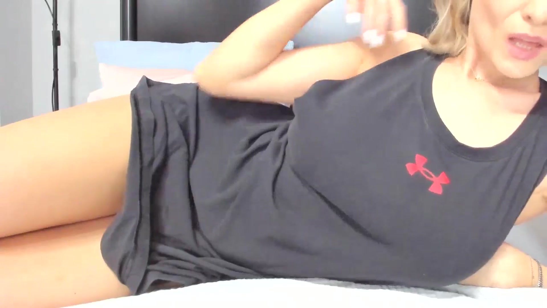 Gallery image thumbnail from Carollyne_'s myfreecams stream on, 03/26/2025, 15:11 image 13 of 20