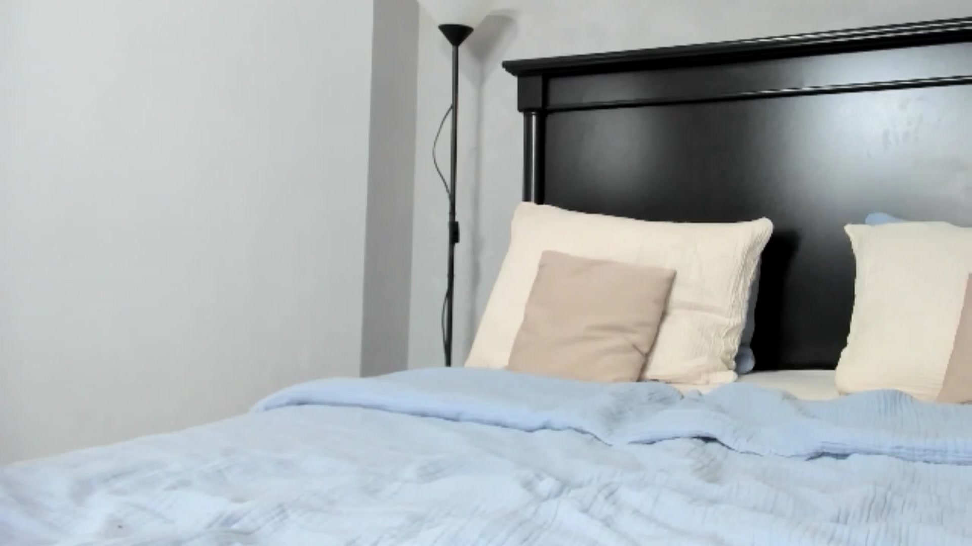 Gallery image thumbnail from Carollyne_'s myfreecams stream on, 04/02/2025, 13:53 image 16 of 20
