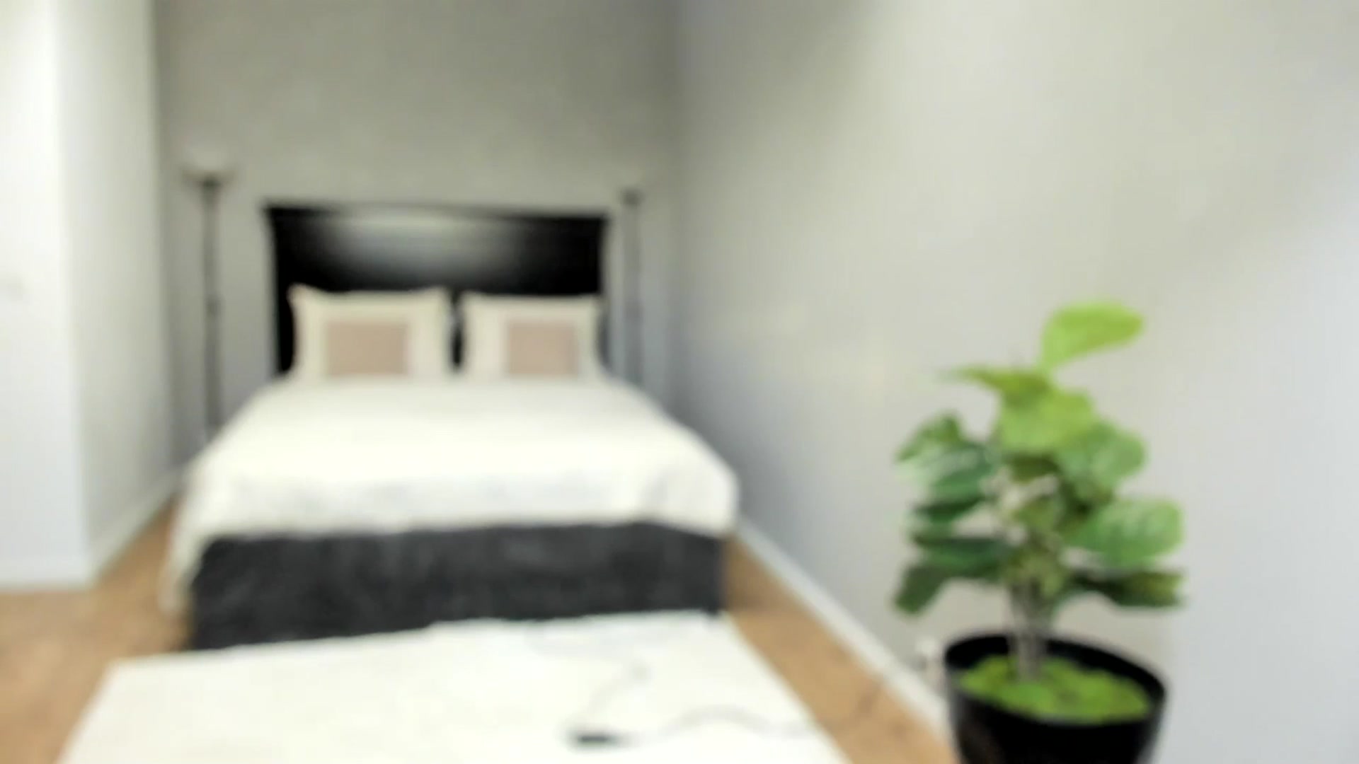 Gallery image thumbnail from Carollyne_'s myfreecams stream on, 06/03/2025, 16:50 image 18 of 20