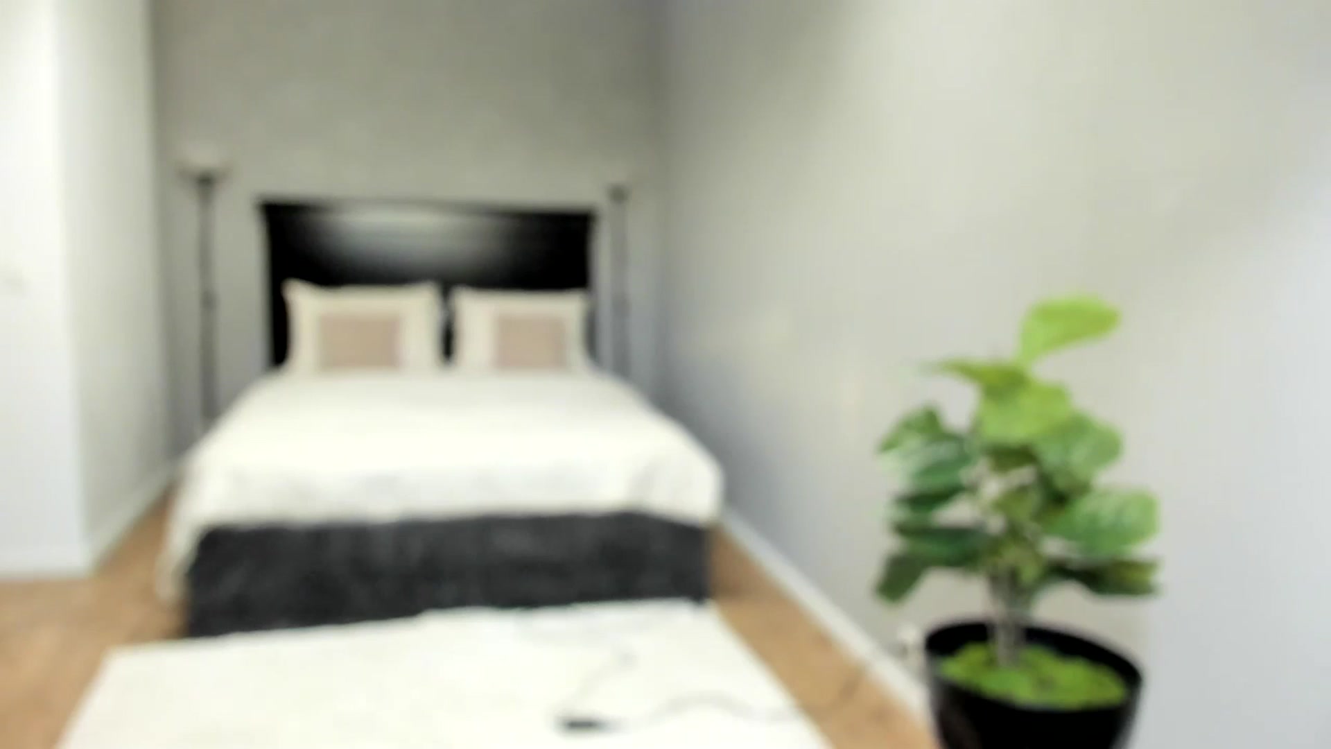 Gallery image thumbnail from Carollyne_'s myfreecams stream on, 06/03/2025, 16:50 image 17 of 20