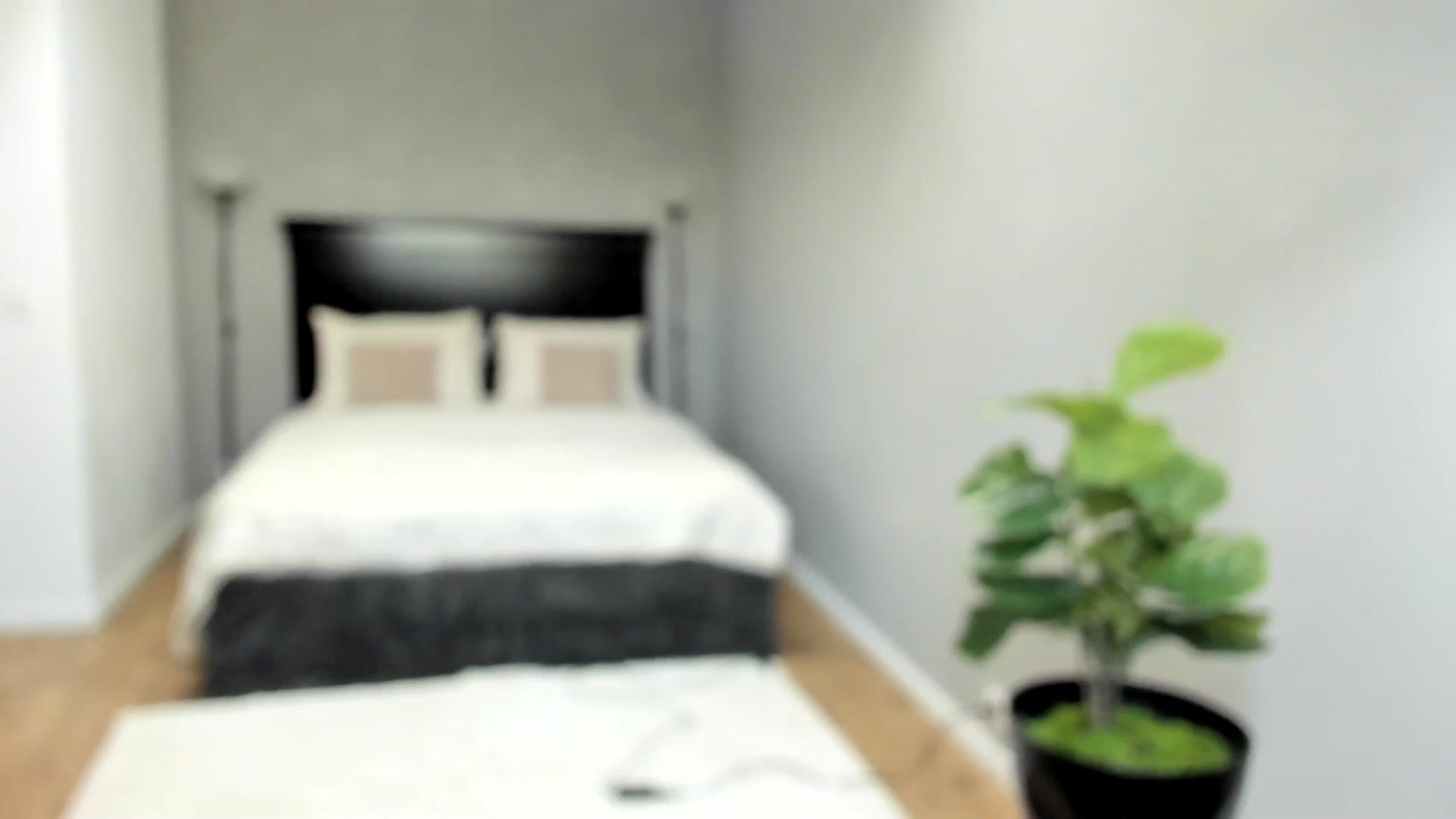 Gallery image thumbnail from Carollyne_'s myfreecams stream on, 06/03/2025, 16:50 image 14 of 20