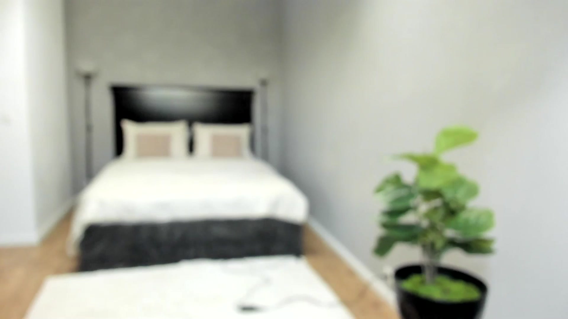 Gallery image thumbnail from Carollyne_'s myfreecams stream on, 06/03/2025, 16:50 image 15 of 20
