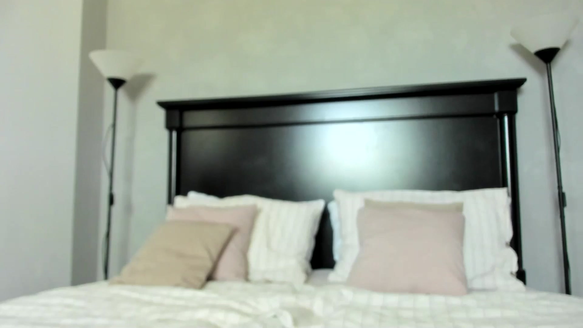 Gallery image thumbnail from Carollyne_'s myfreecams stream on, 06/04/2025, 08:10 image 19 of 20