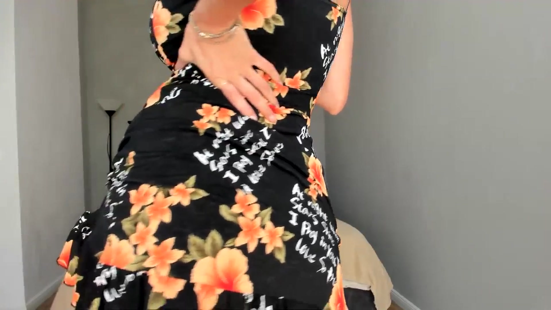 Gallery image thumbnail from Carollyne_'s myfreecams stream on, 06/19/2025, 13:16 image 2 of 20