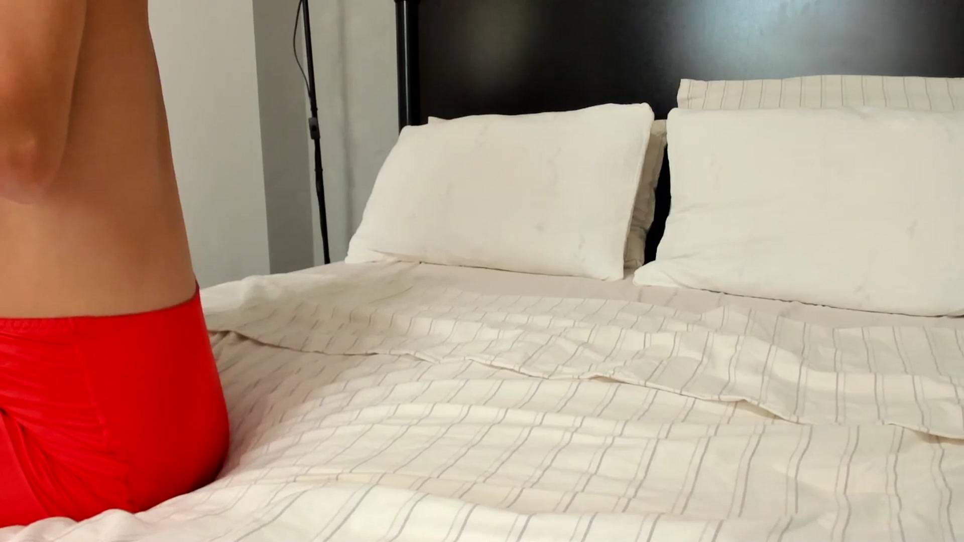 Gallery image thumbnail from Carollyne_'s myfreecams stream on, 07/13/2025, 10:50 image 15 of 20