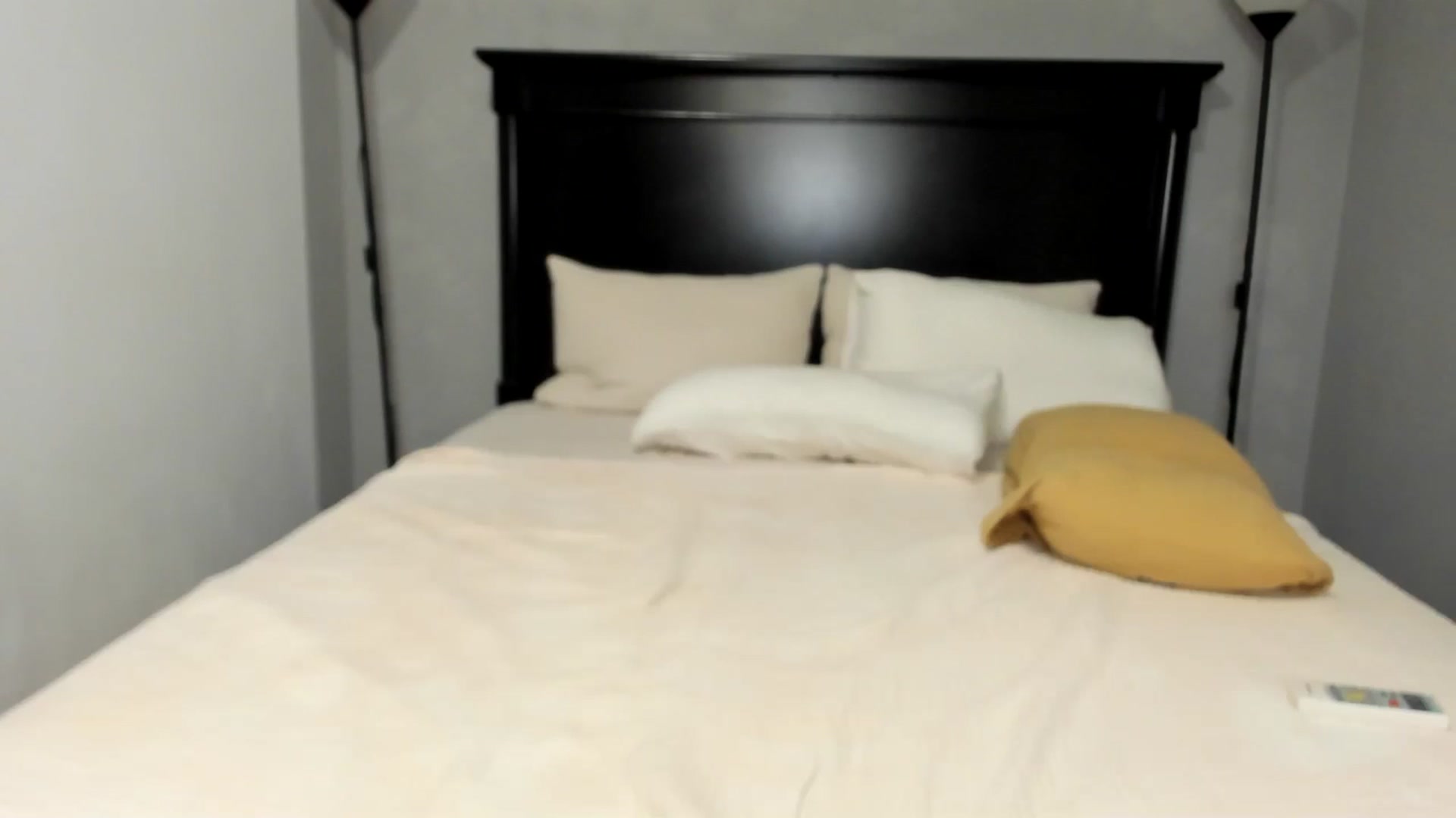 Gallery image thumbnail from Carollyne_'s myfreecams stream on, 07/29/2025, 14:53 image 15 of 20