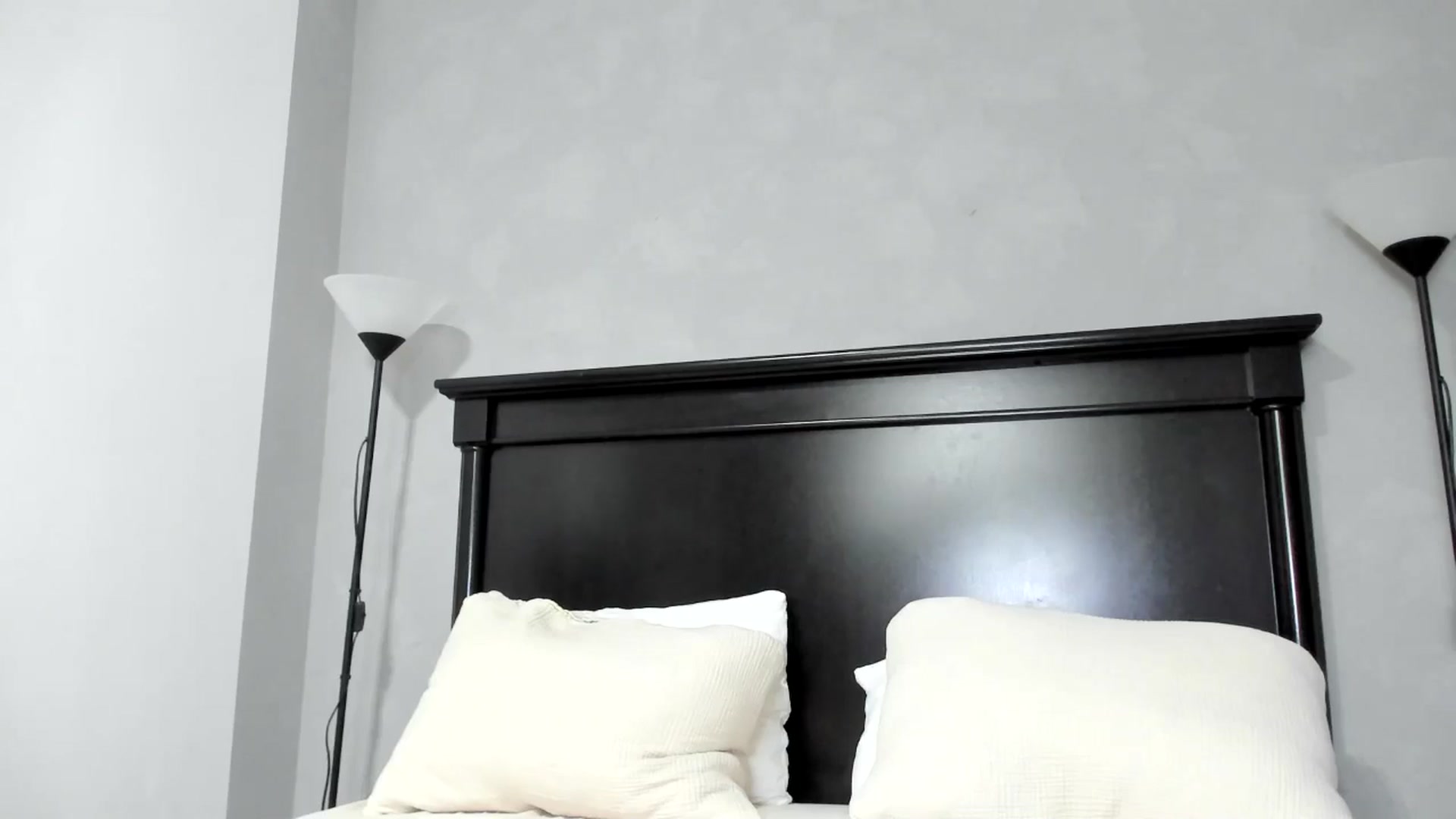 Gallery image thumbnail from Carollyne_'s myfreecams stream on, 08/19/2025, 14:46 image 6 of 20