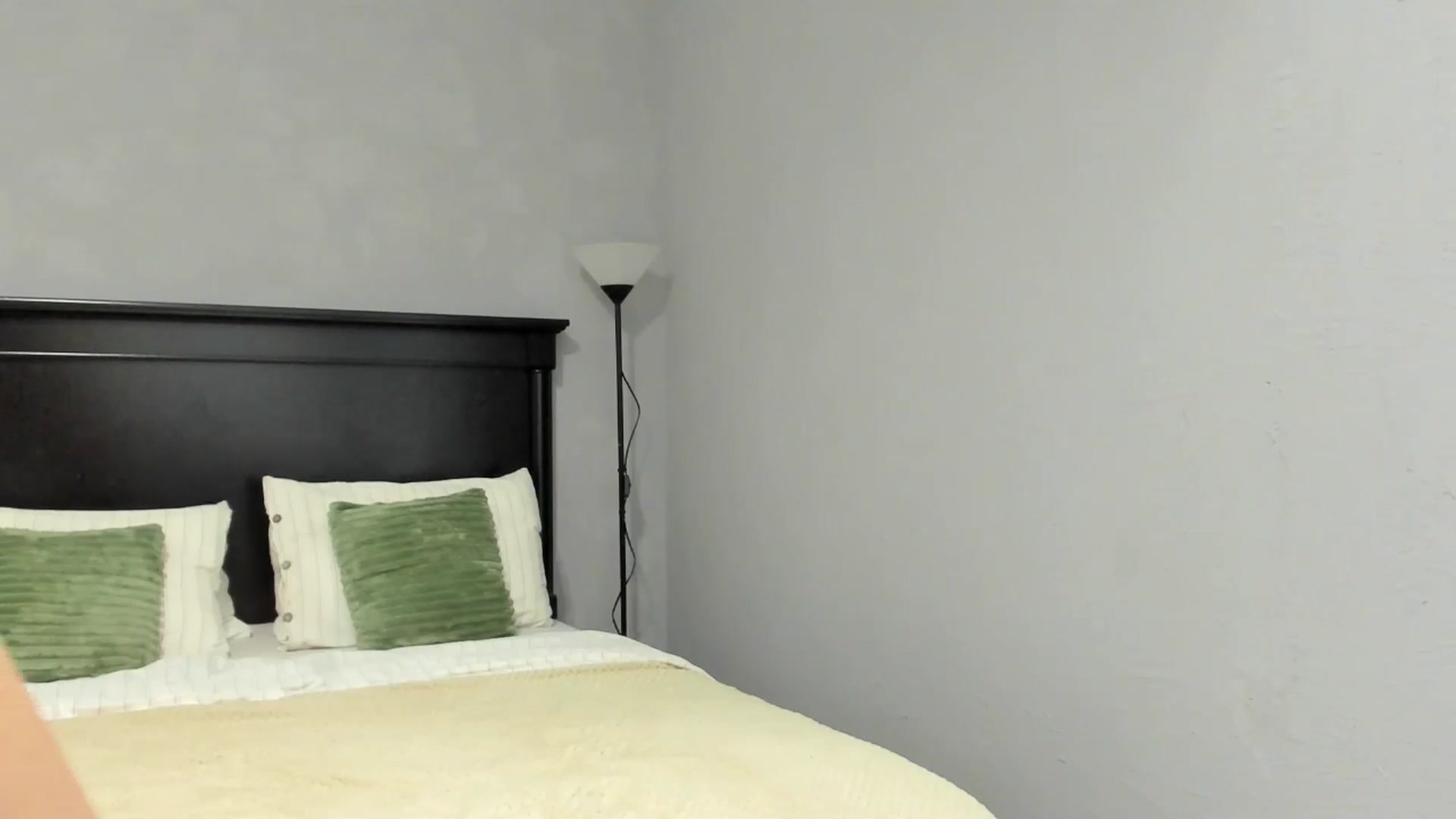 Gallery image thumbnail from Carollyne_'s myfreecams stream on, 10/27/2025, 15:26 image 2 of 20