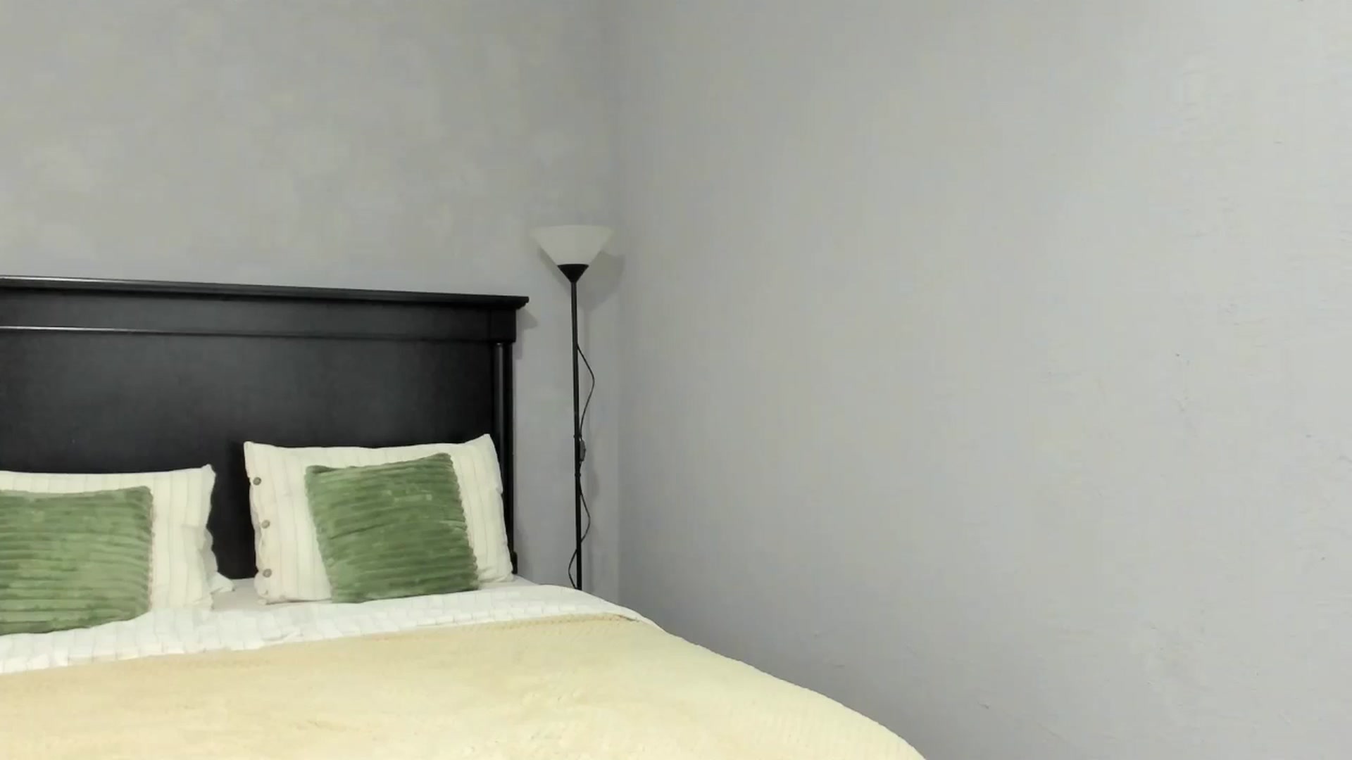 Gallery image thumbnail from Carollyne_'s myfreecams stream on, 10/27/2025, 15:26 image 1 of 20