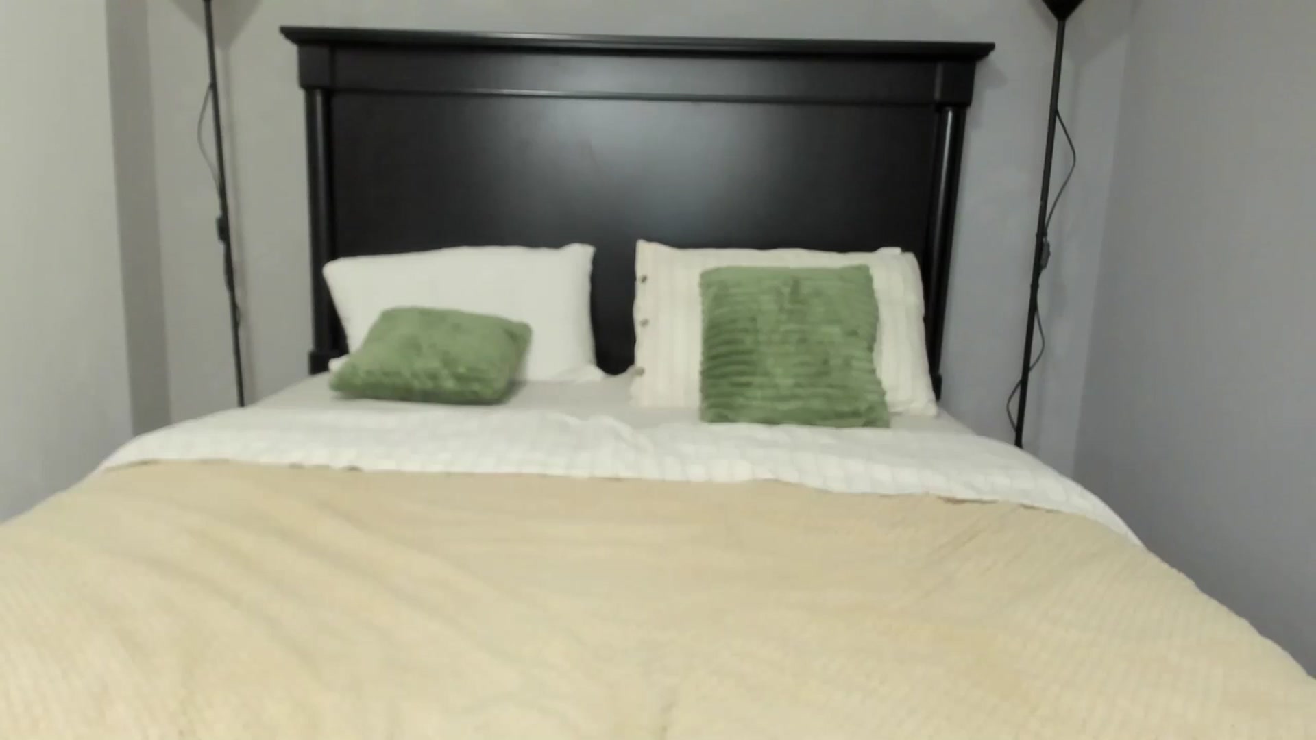 Gallery image thumbnail from Carollyne_'s myfreecams stream on, 11/05/2025, 13:23 image 18 of 20