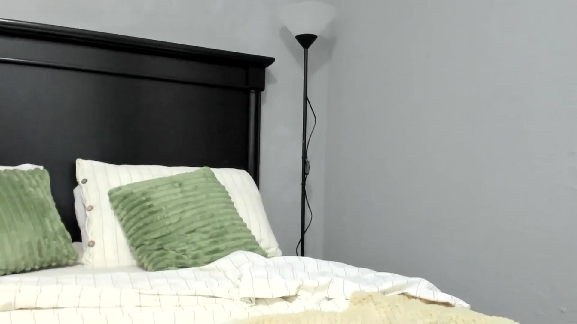Gallery image thumbnail from Carollyne_'s myfreecams stream on, 11/14/2025, 14:43 image 7 of 20