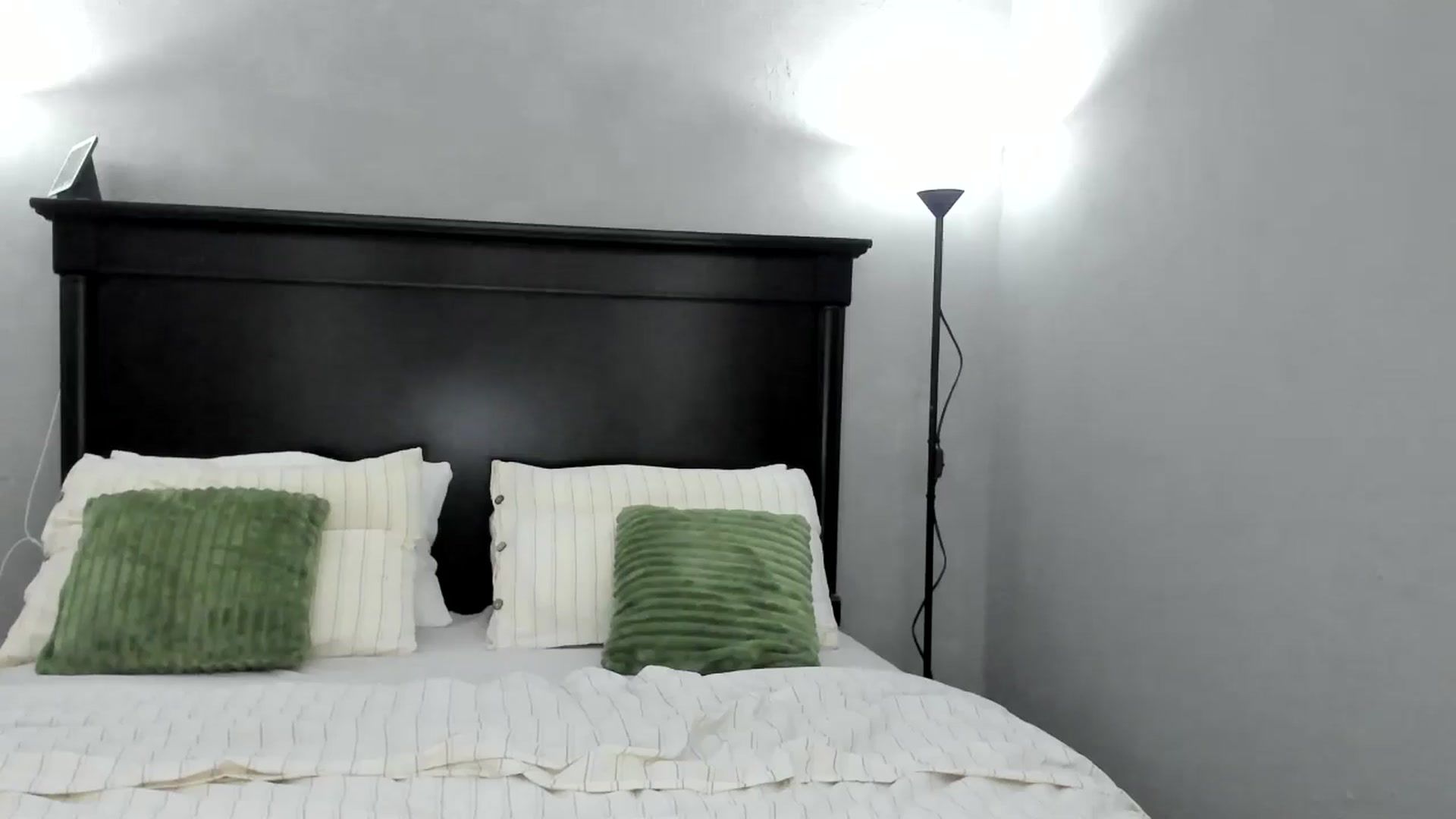 Gallery image thumbnail from Carollyne_'s myfreecams stream on, 11/15/2025, 15:46 image 18 of 20