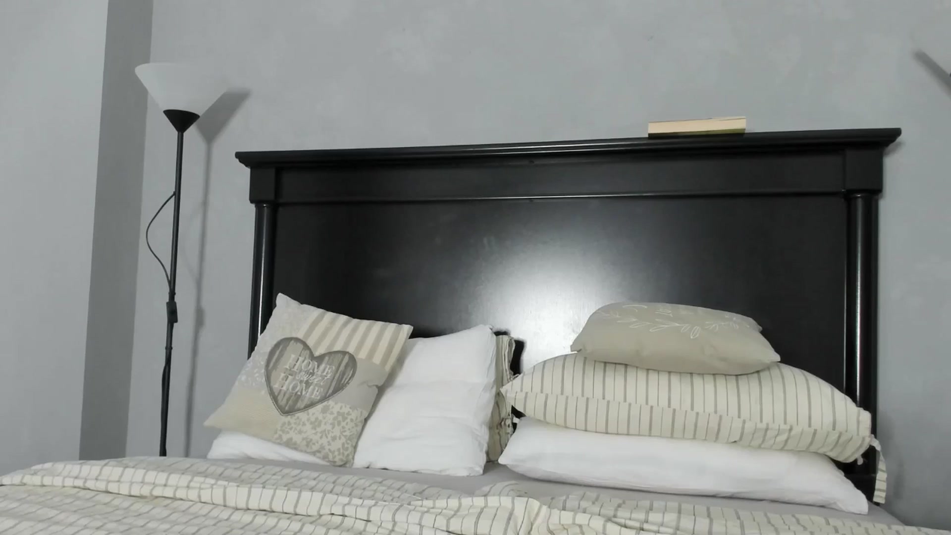 Gallery image thumbnail from Carollyne_'s myfreecams stream on, 02/13/2026, 15:52 image 14 of 20
