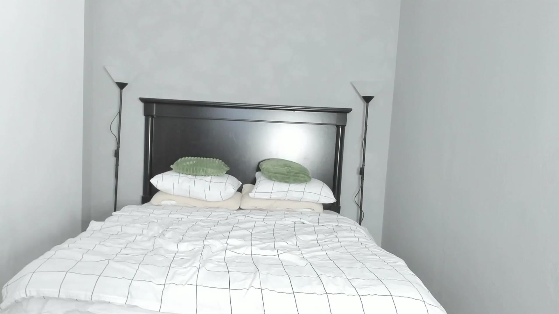 Gallery image thumbnail from Carollyne_'s myfreecams stream on, 02/28/2026, 16:41 image 13 of 20