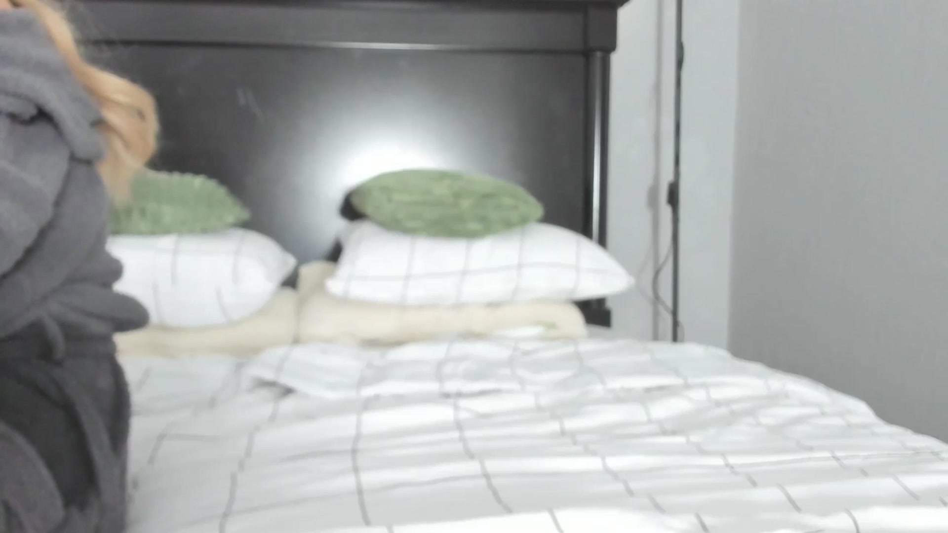Gallery image thumbnail from Carollyne_'s myfreecams stream on, 02/28/2026, 16:58 image 9 of 20