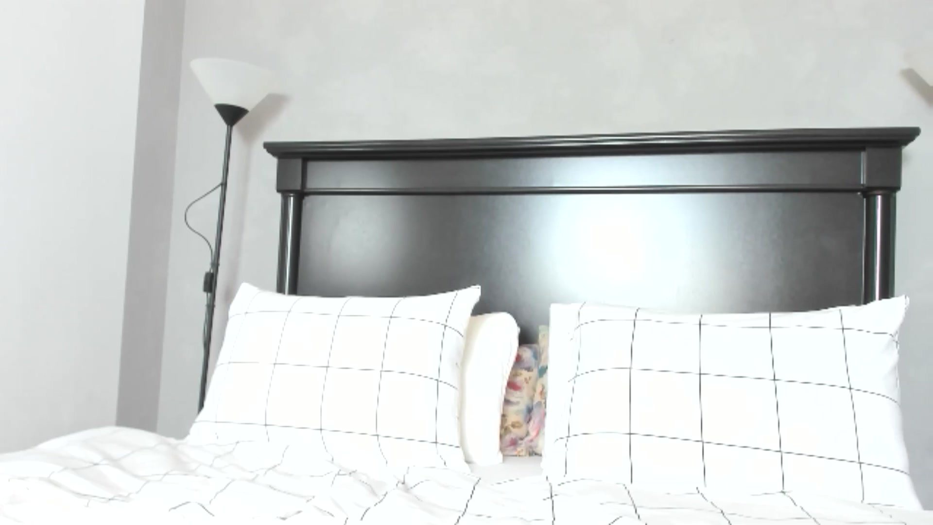 Gallery image thumbnail from Carollyne_'s myfreecams stream on, 04/15/2026, 13:11 image 13 of 20