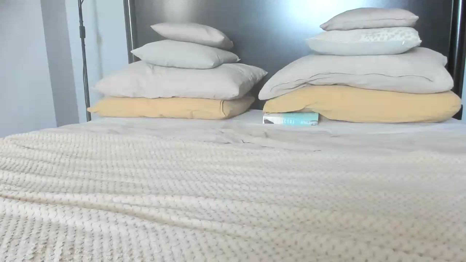 Gallery image thumbnail from Carollyne_'s myfreecams stream on, 05/27/2026, 13:17 image 10 of 20