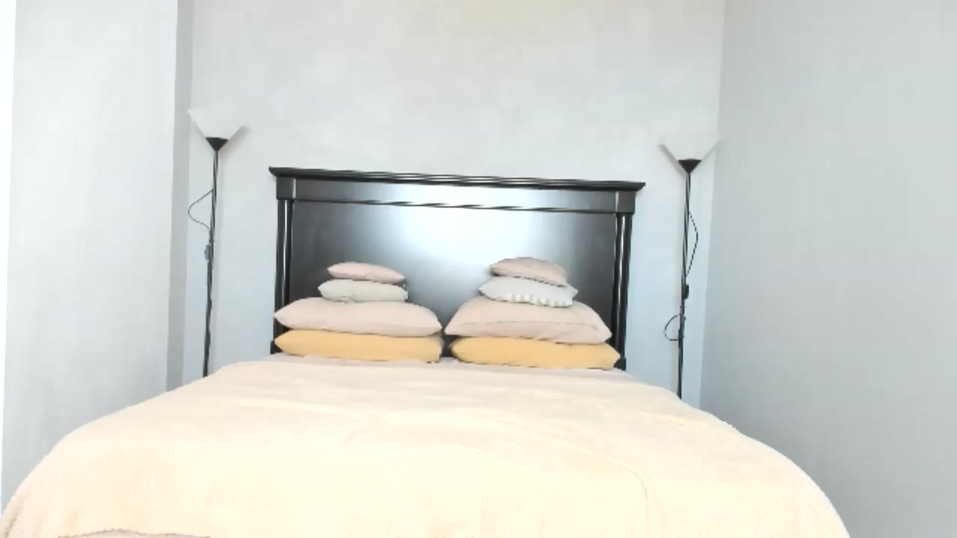 Gallery image thumbnail from Carollyne_'s myfreecams stream on, 05/29/2026, 12:22 image 8 of 20