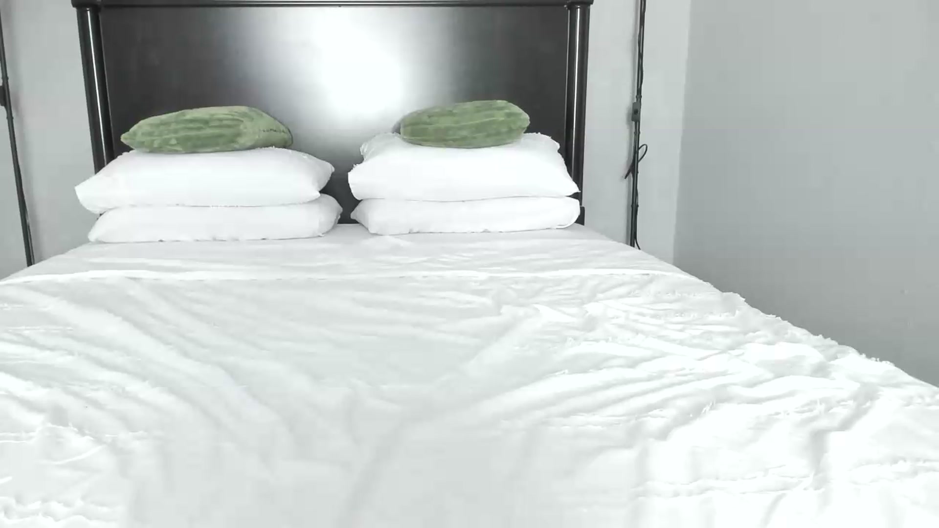 Gallery image thumbnail from Carollyne_'s myfreecams stream on, 06/02/2026, 16:25 image 12 of 20