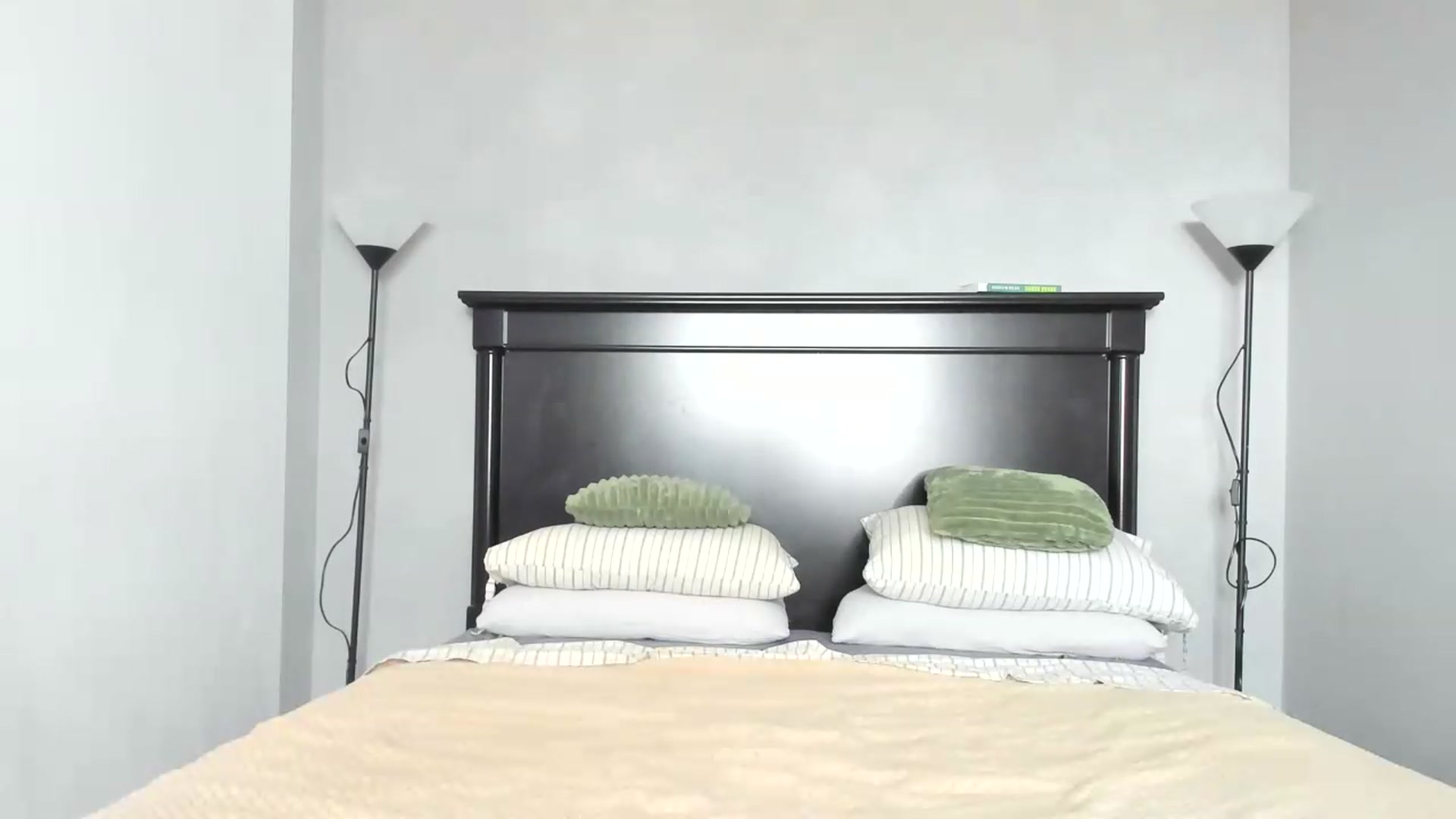 Gallery image thumbnail from Carollyne_'s myfreecams stream on, 06/11/2026, 13:29 image 13 of 20