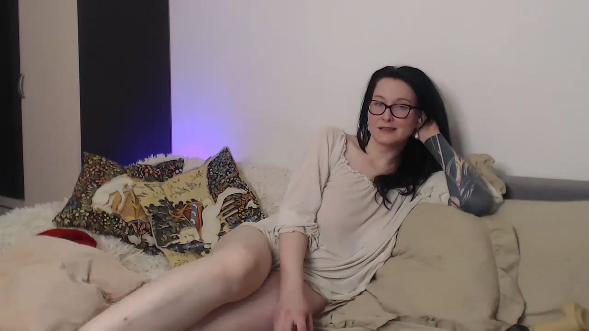 Gallery image thumbnail from CarrieCastle's myfreecams stream on, 02/23/2026, 18:23 image 9 of 20